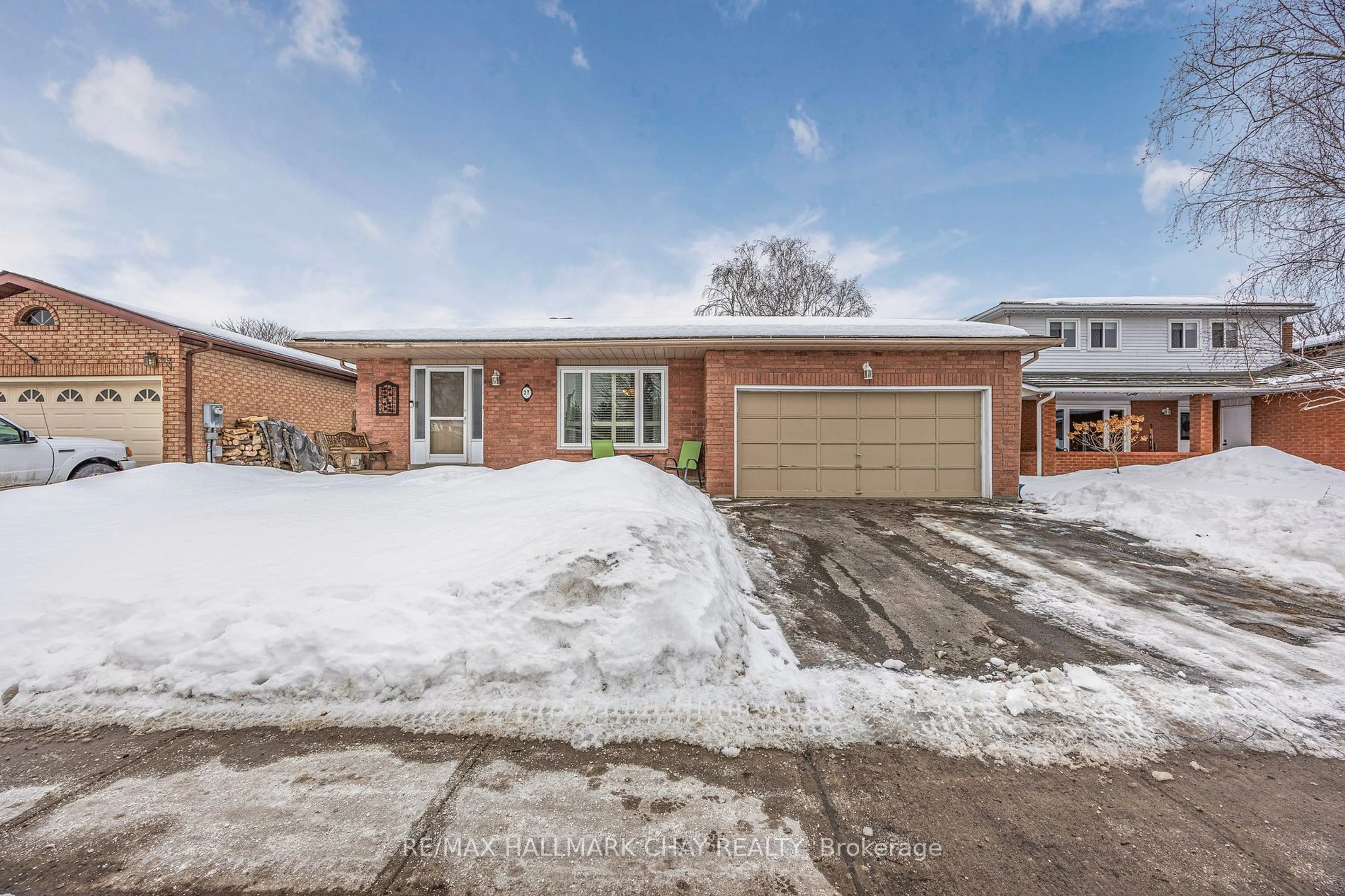 Home with brick exterior material, street for 27 Wolfe Ave, New Tecumseth Ontario L0G 1W0