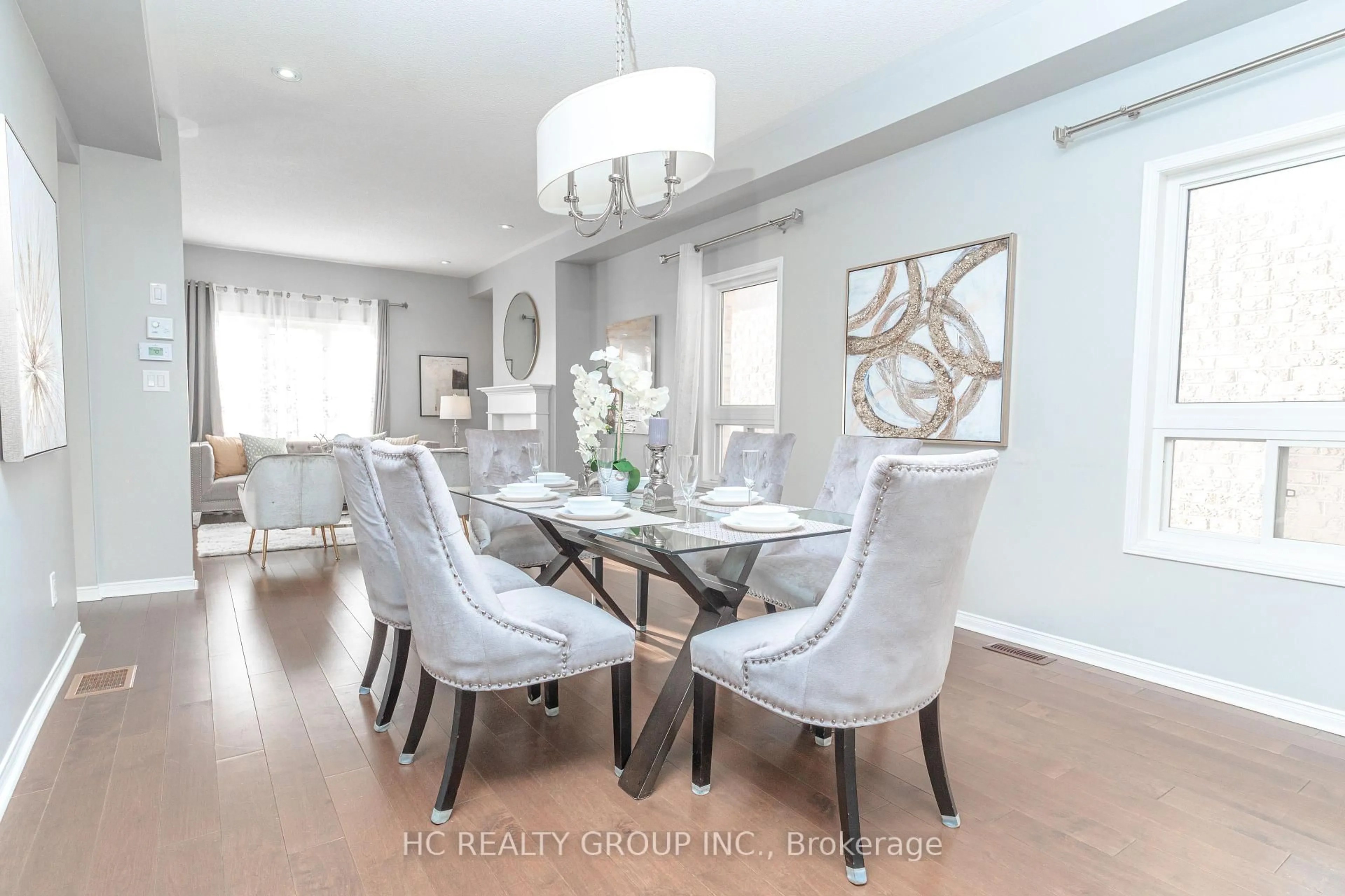 Dining room, wood/laminate floor for 215 Armstrong Cres, Bradford West Gwillimbury Ontario L3Z 0L4