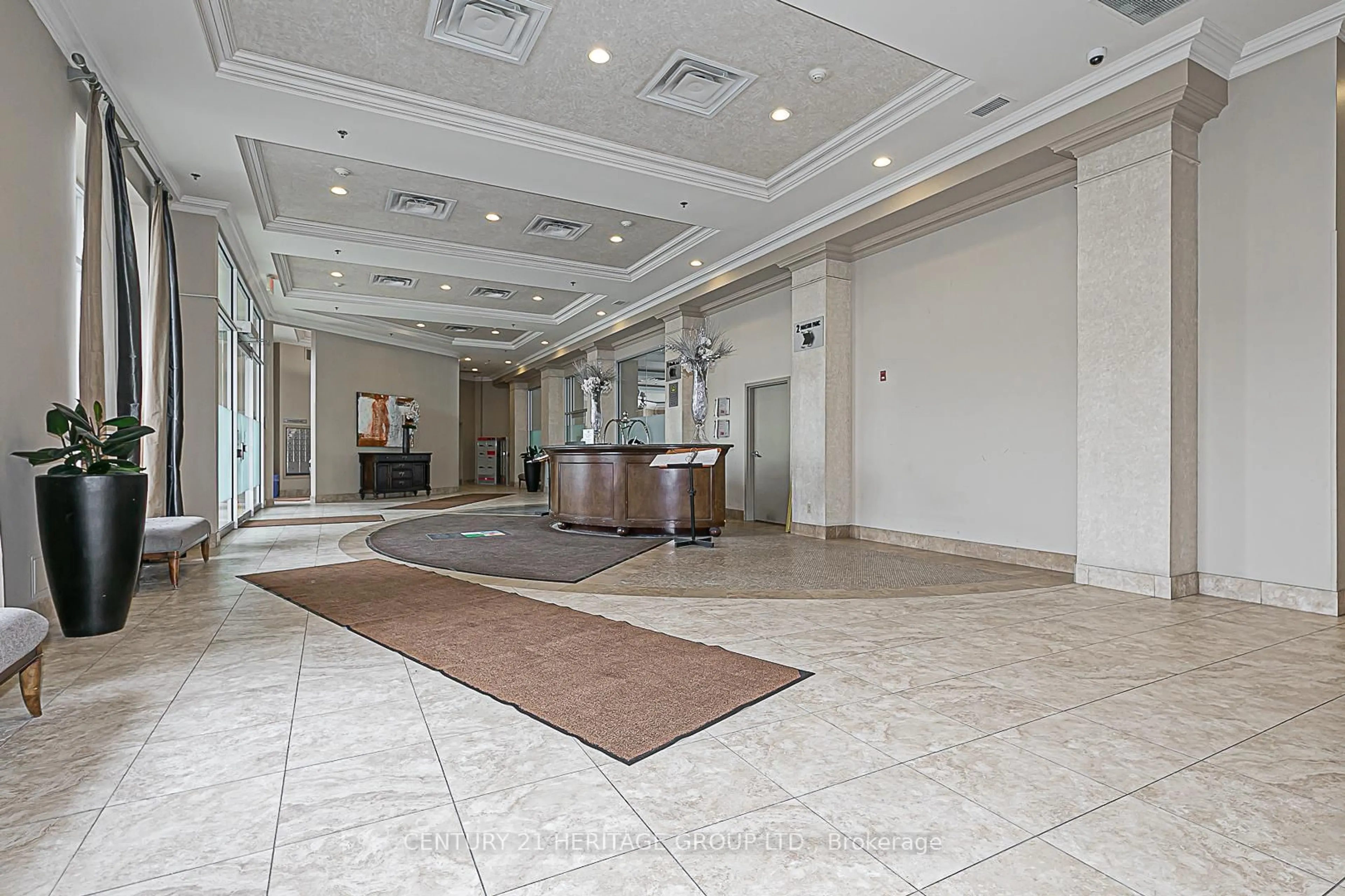 Lobby for 8 Maison Parc Crt #305, Vaughan Ontario L4J 9K5