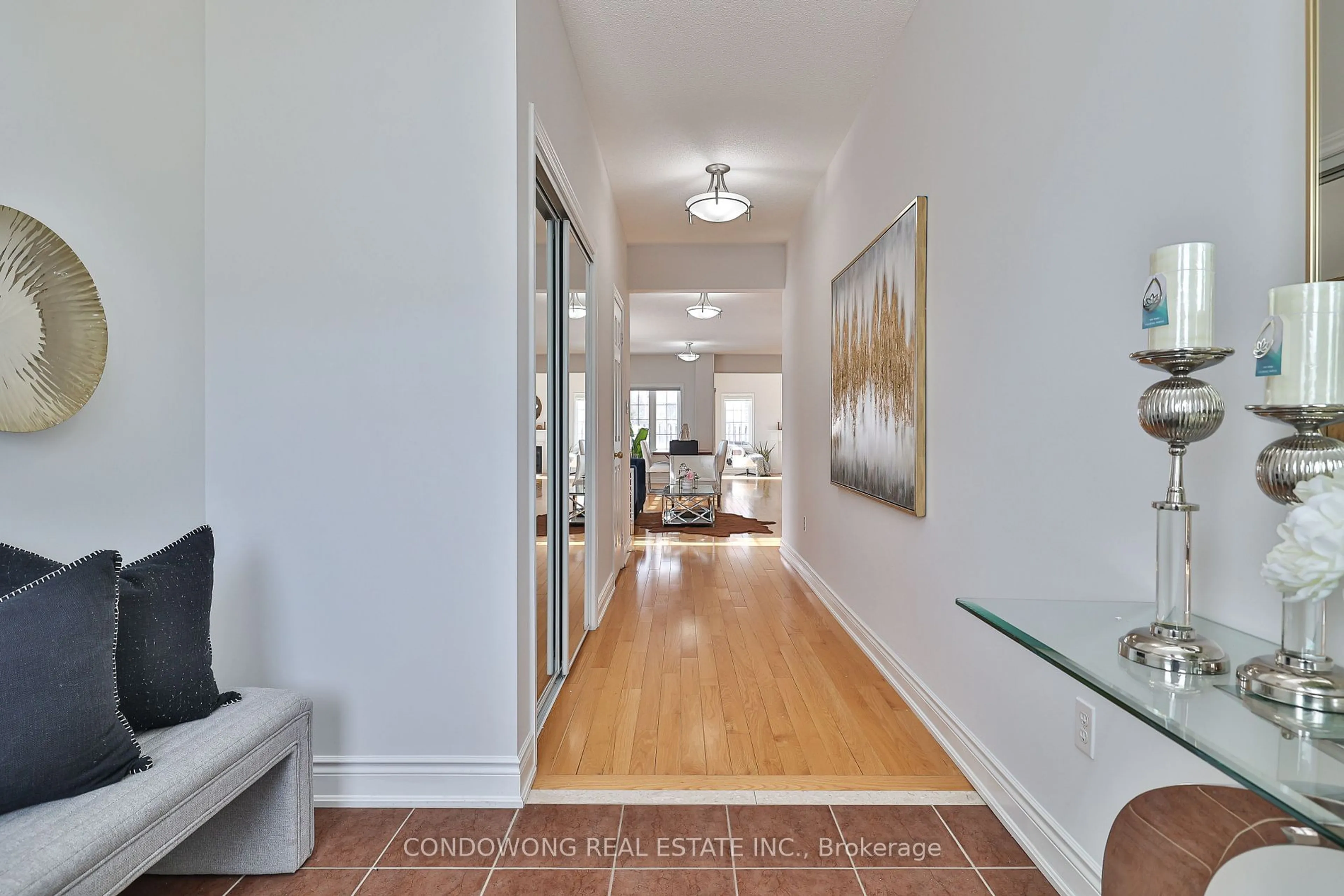 Indoor foyer for 87 Avoca Dr, Markham Ontario L3R 4R9