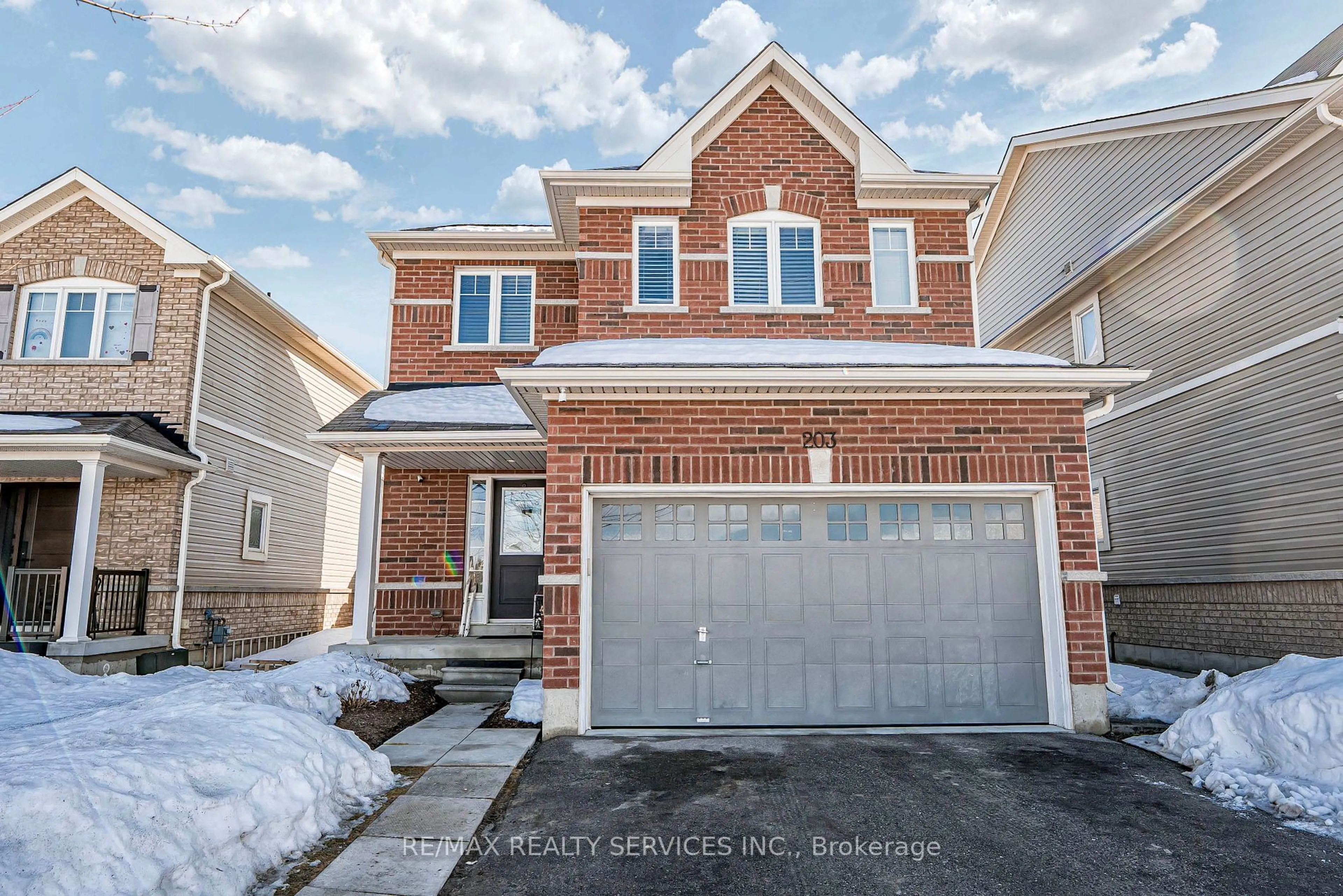 Home with brick exterior material, street for 203 King St, New Tecumseth Ontario L9R 0A7