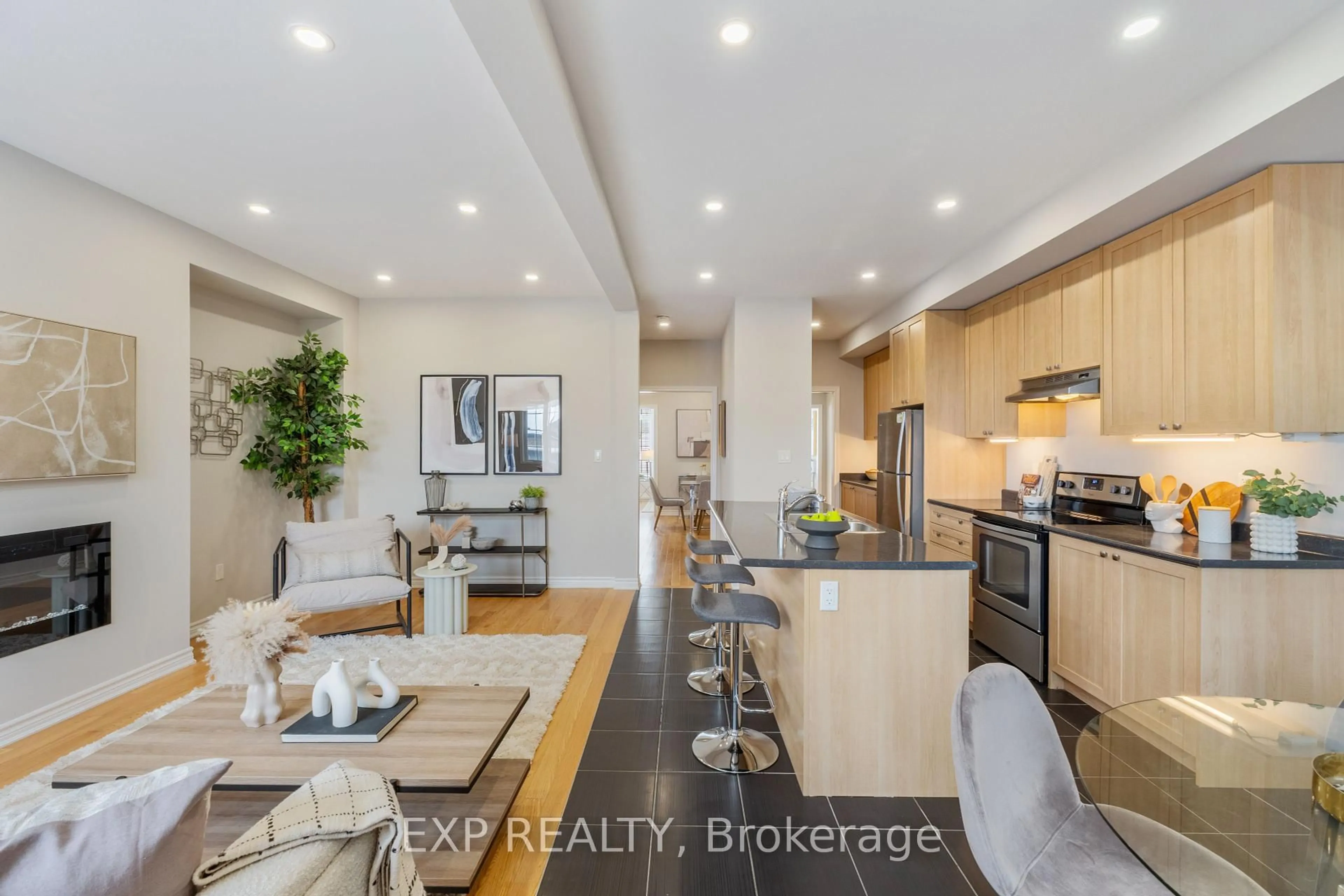 Open concept kitchen, unknown for 177 Beechborough Cres, East Gwillimbury Ontario L9N 0P1