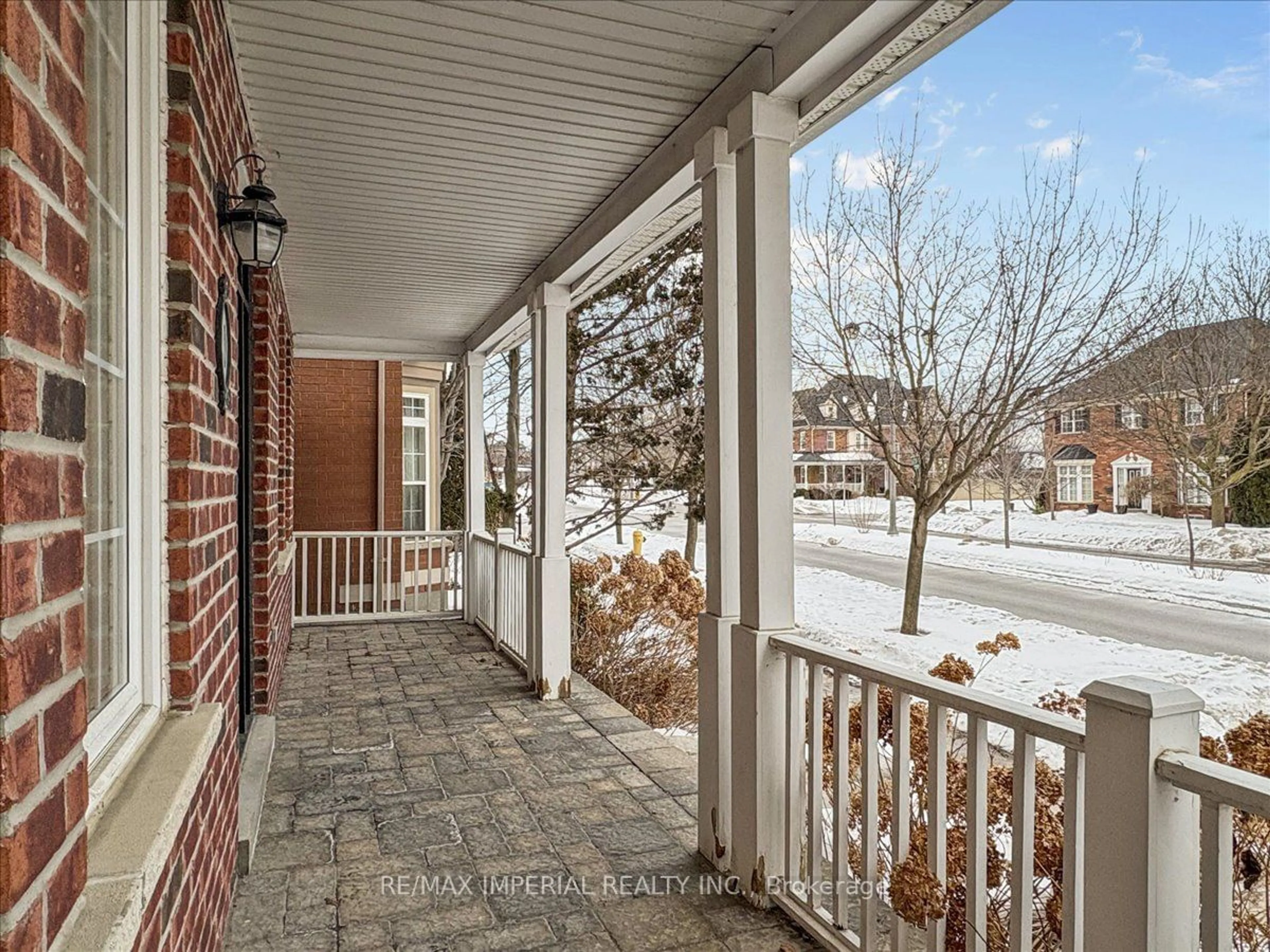 Indoor entryway for 20 Angus Glen Blvd, Markham Ontario L6C 1Z1