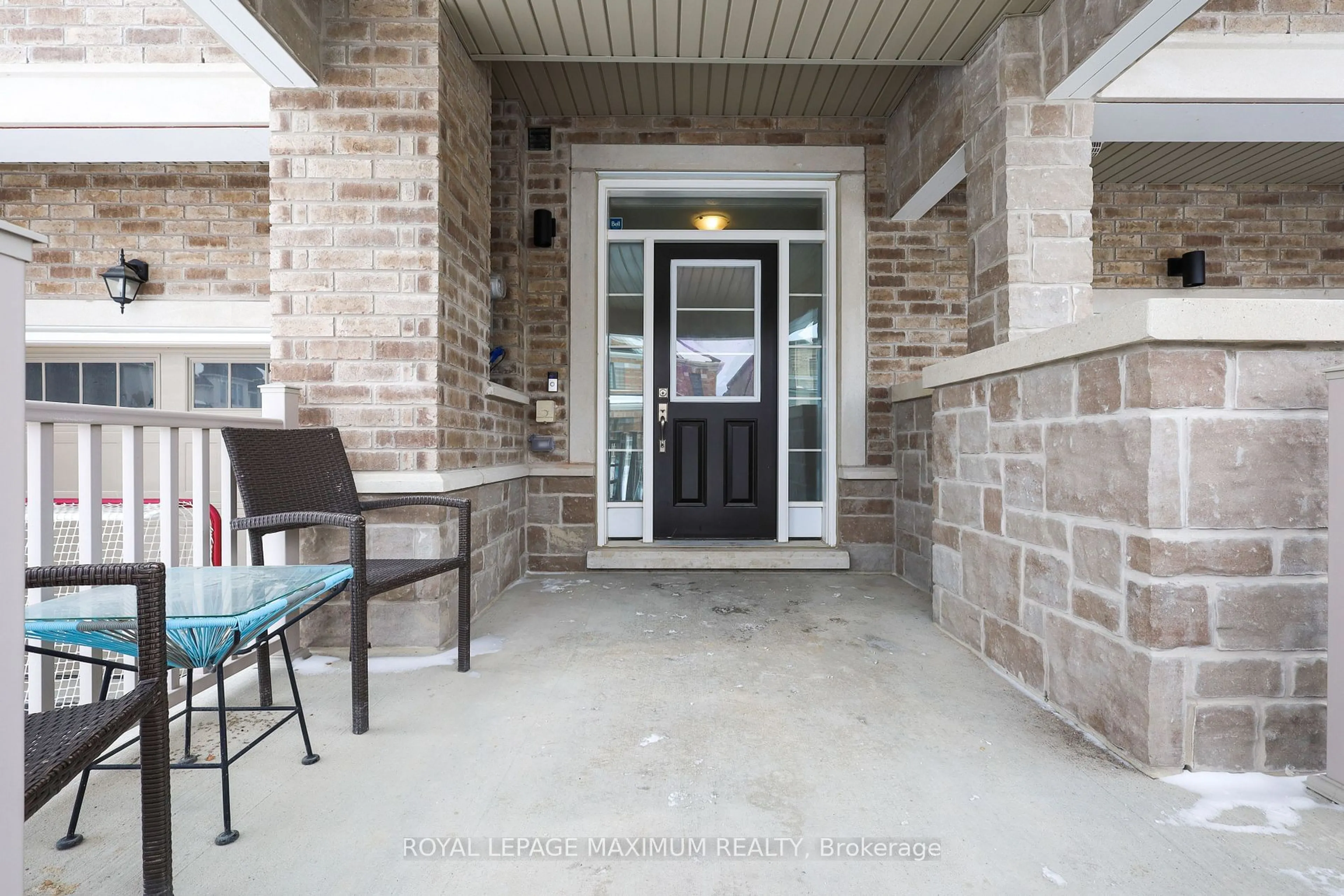 Indoor entryway for 37 Montrose Blvd, Bradford West Gwillimbury Ontario L3Z 4P3