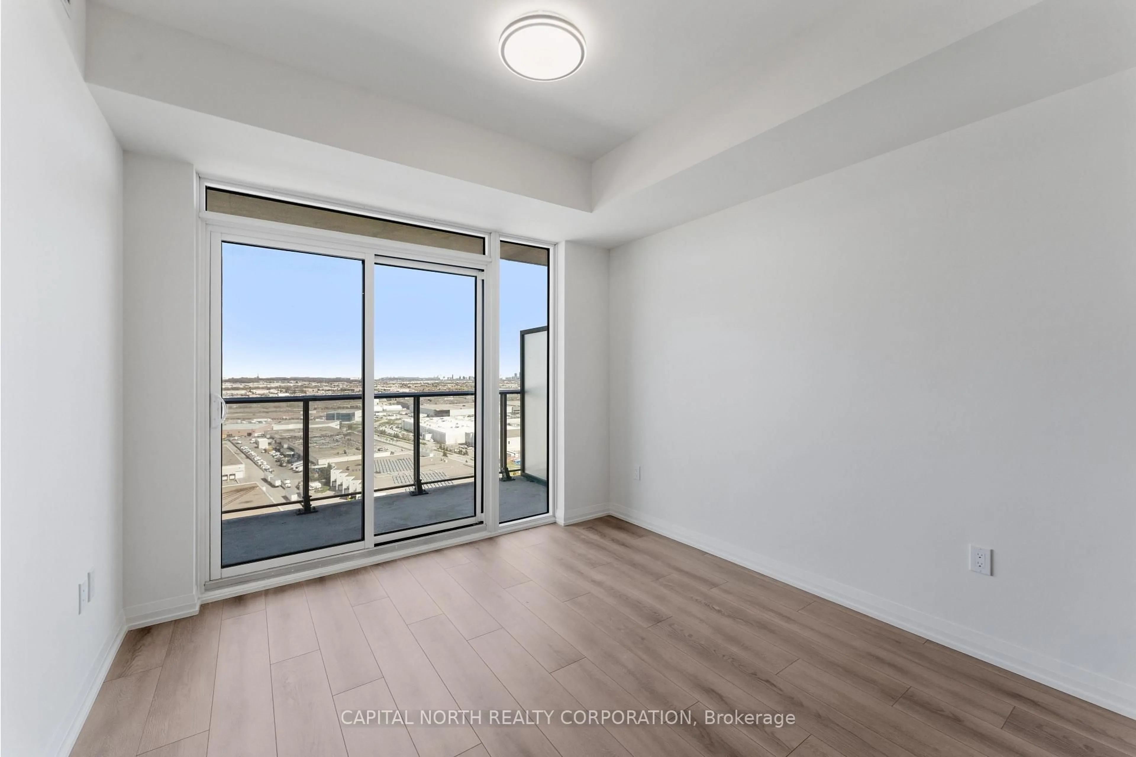 A pic of a room for 8960 Jane St #2008, Vaughan Ontario L4K 2M9