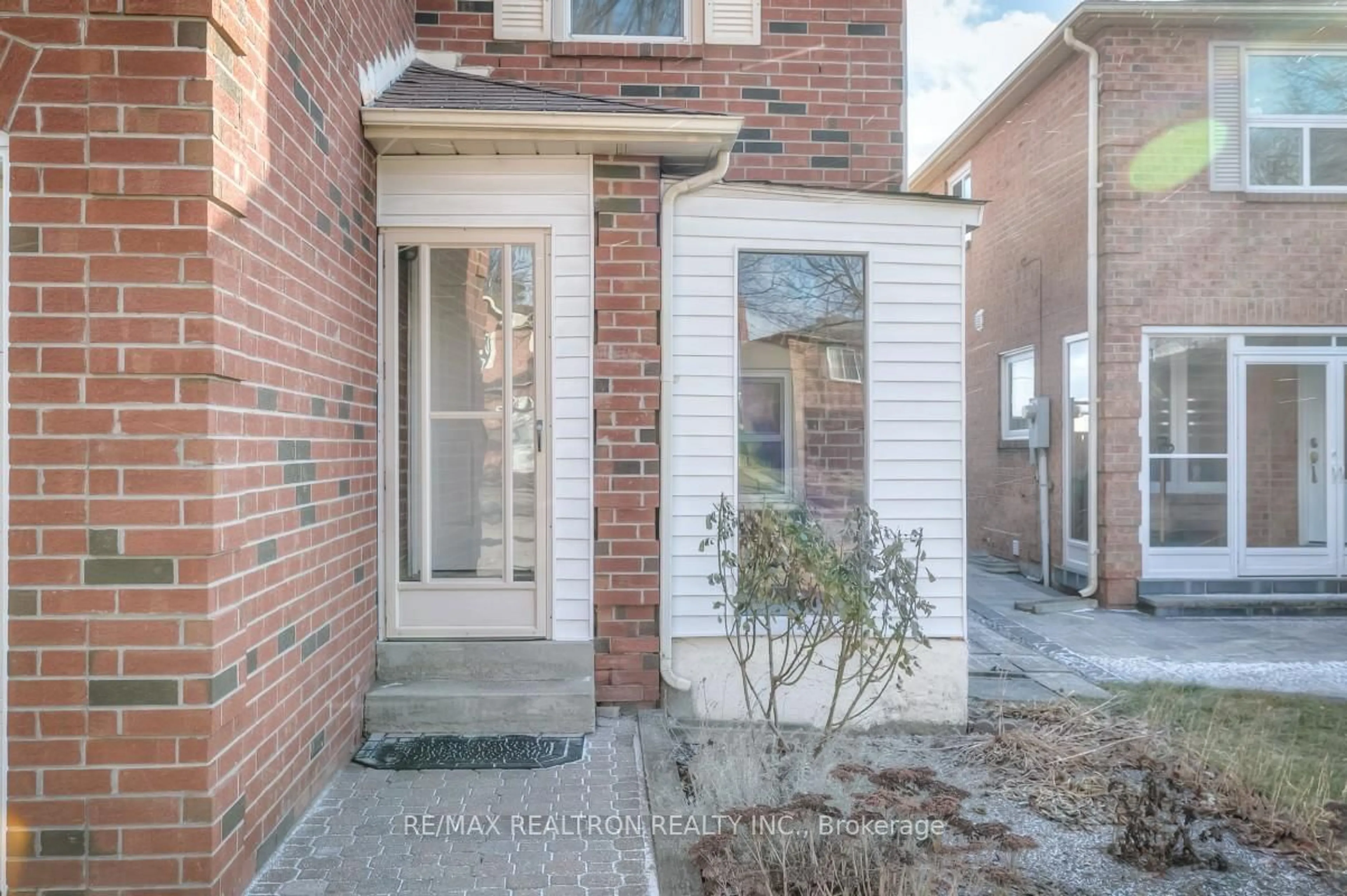 Home with brick exterior material, street for 35 Miley Dr, Markham Ontario L3R 4V1