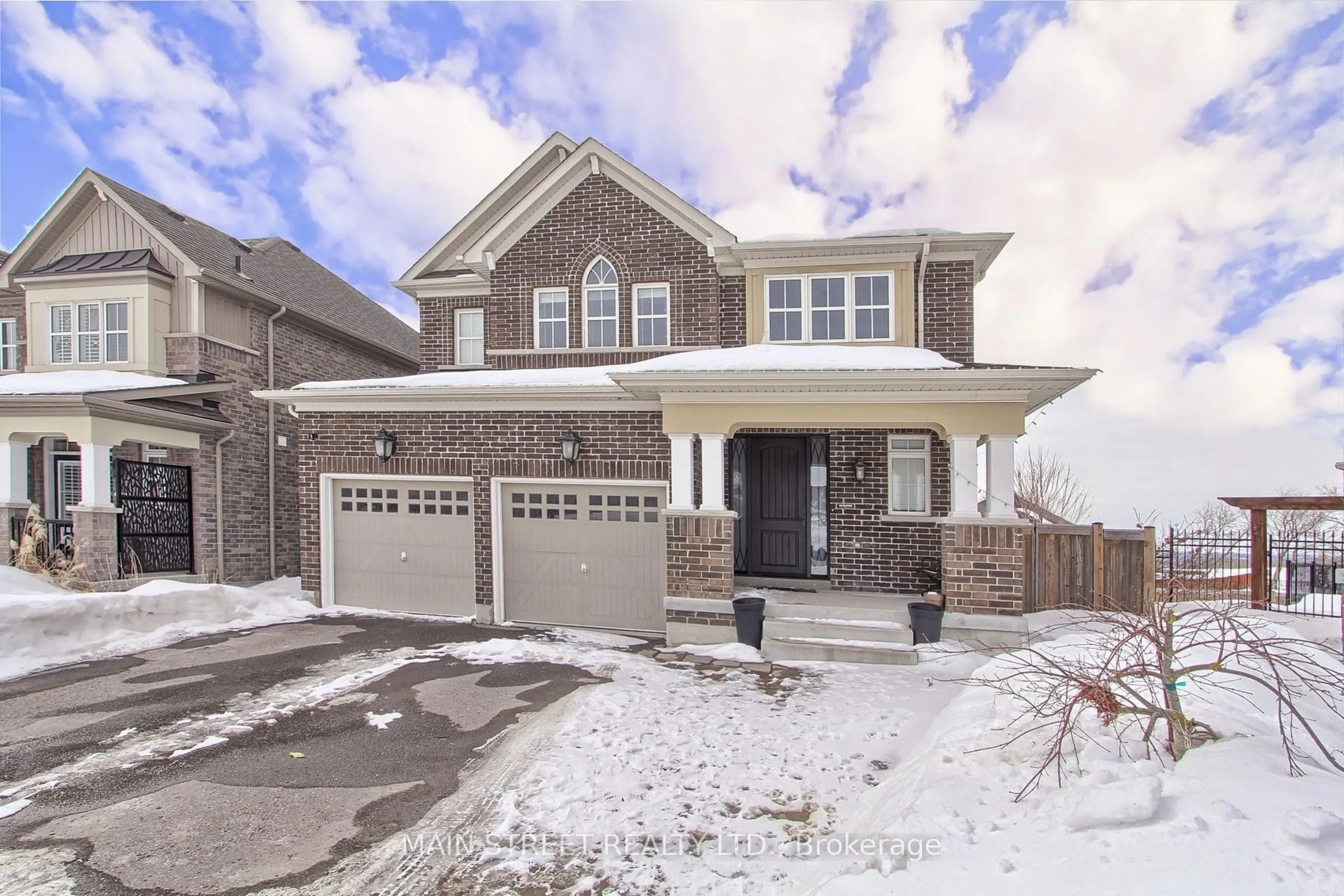 Home with brick exterior material, street for 22 Ridge Gate Cres, East Gwillimbury Ontario L0G 1M0