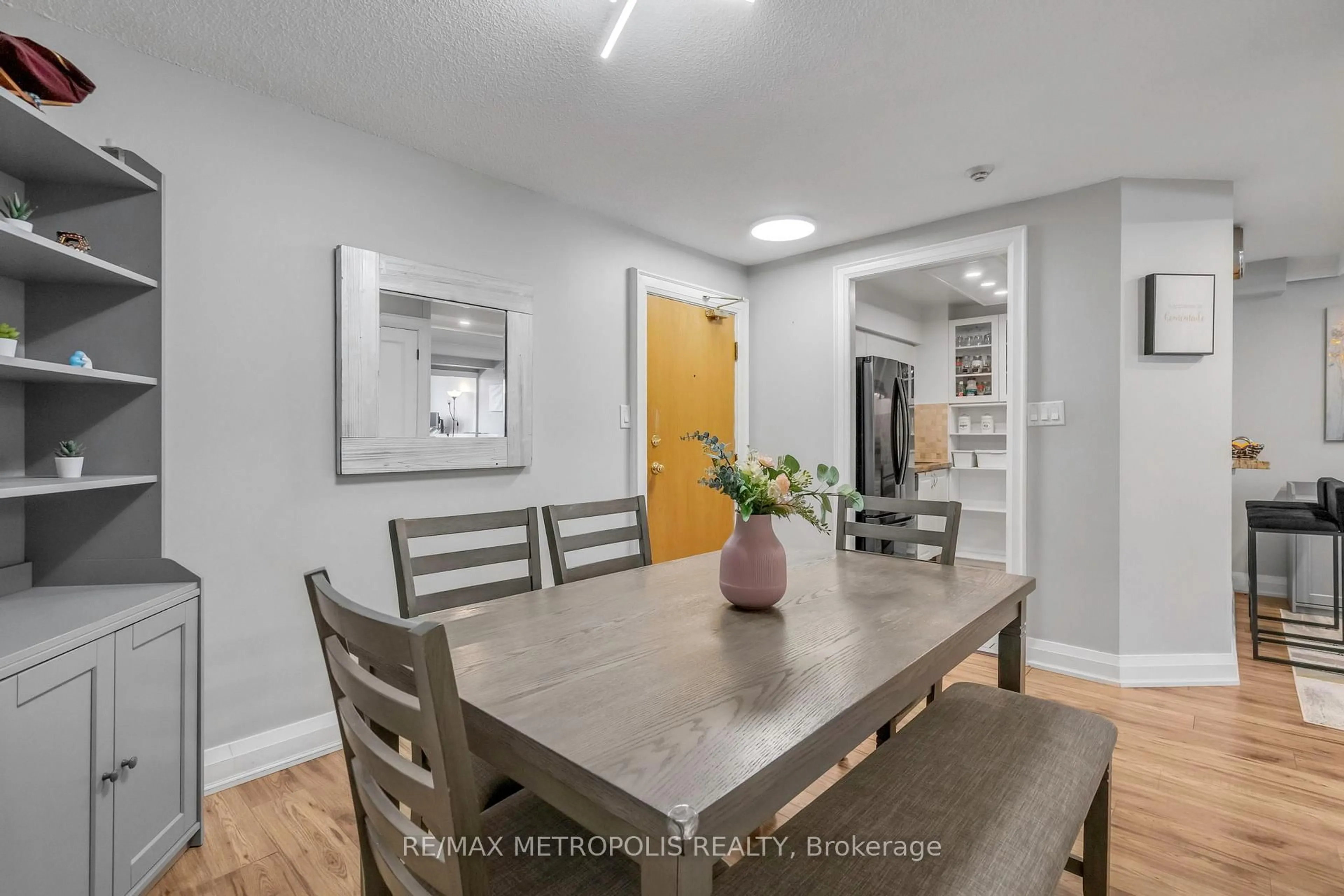 Dining room, unknown for 326 Major Mackenzie Dr #212, Richmond Hill Ontario L4C 8T4