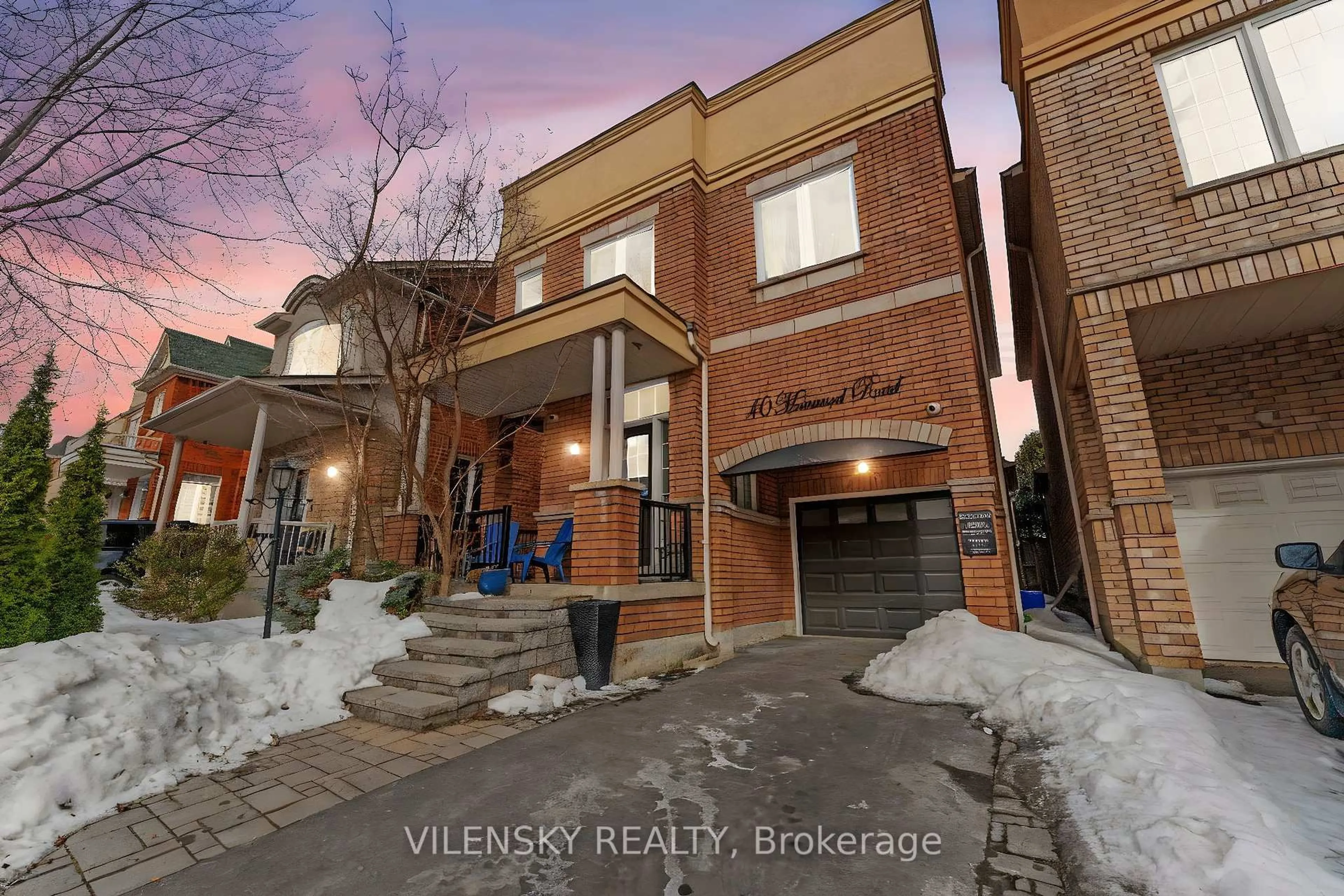 Home with brick exterior material, street for 40 Mosswood Rd, Vaughan Ontario L4J 9E1