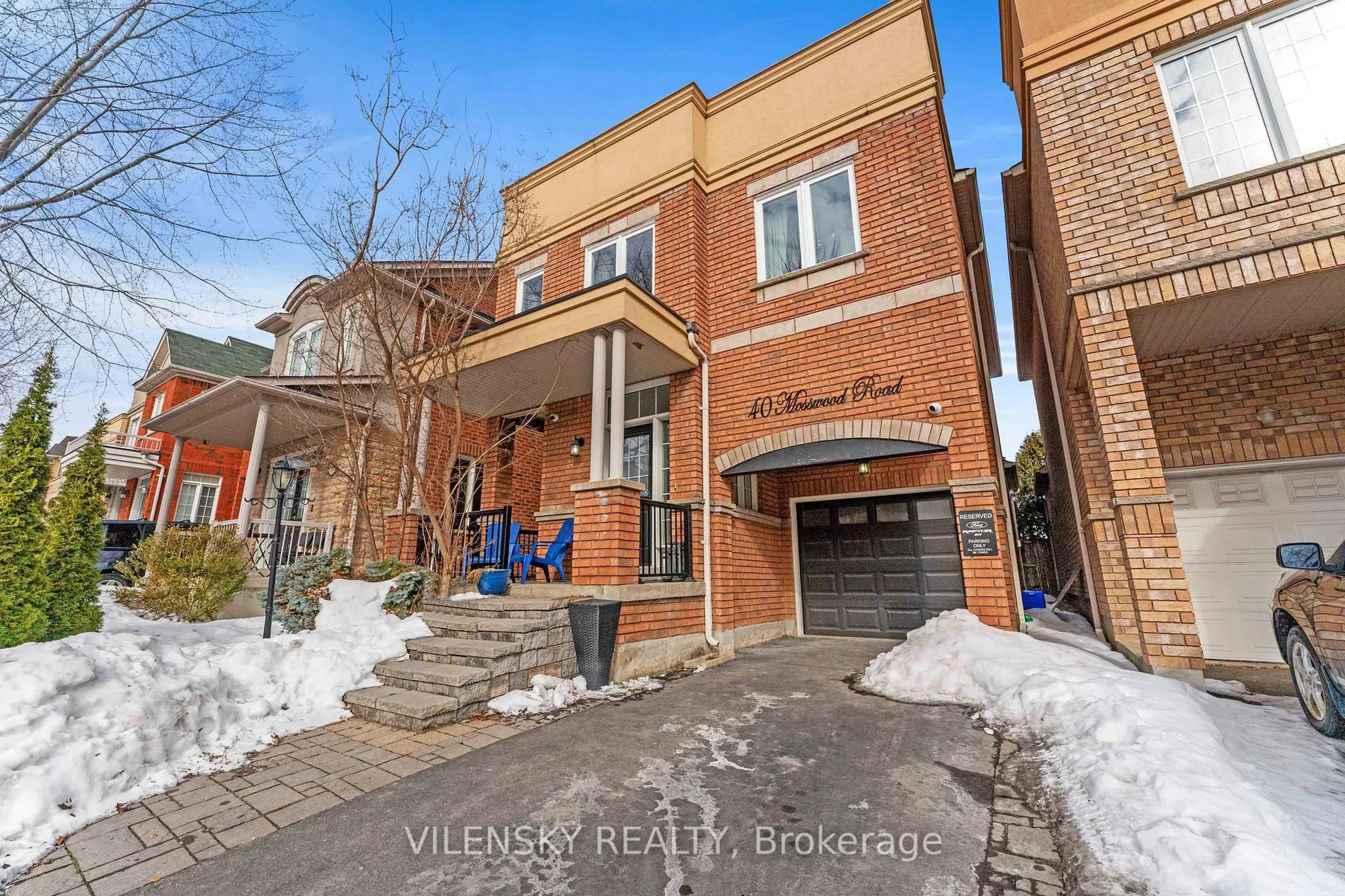 Home with brick exterior material, street for 40 Mosswood Rd, Vaughan Ontario L4J 9E1