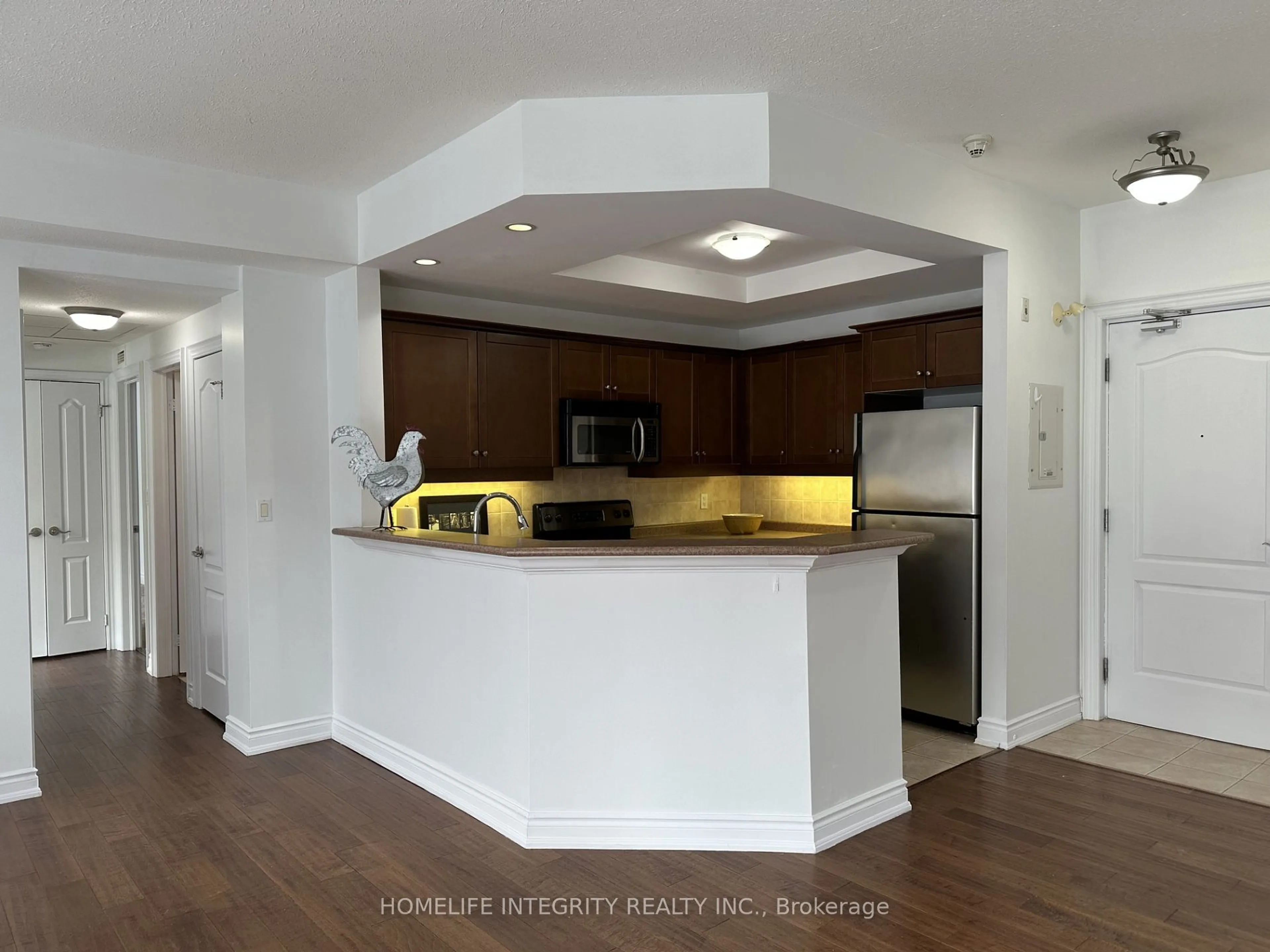 Open concept kitchen, unknown for 78 Sunset Blvd #211, New Tecumseth Ontario L9R 2H5