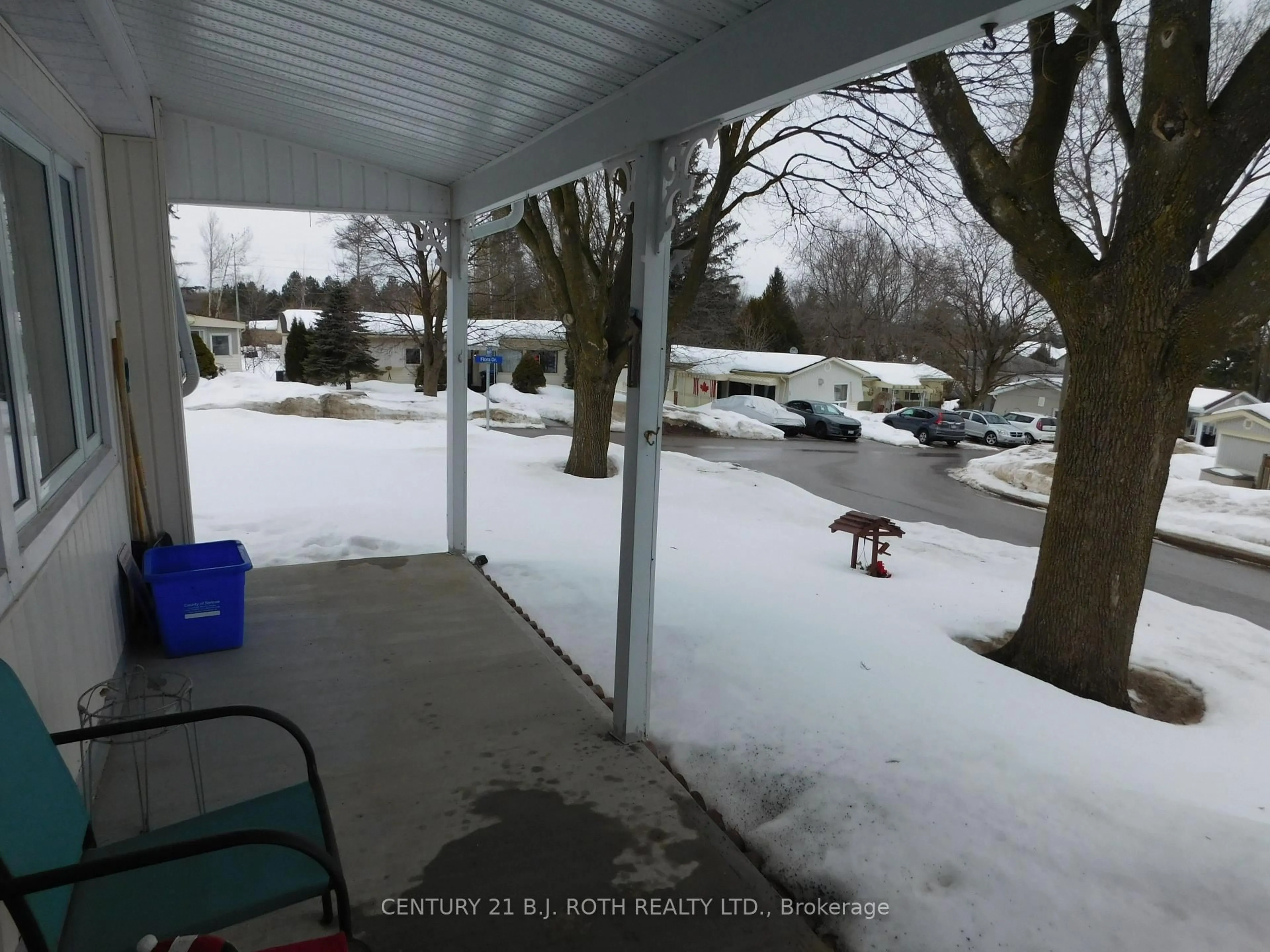 Patio, street for 2 Mimosa Dr, Innisfil Ontario L9S 1R2