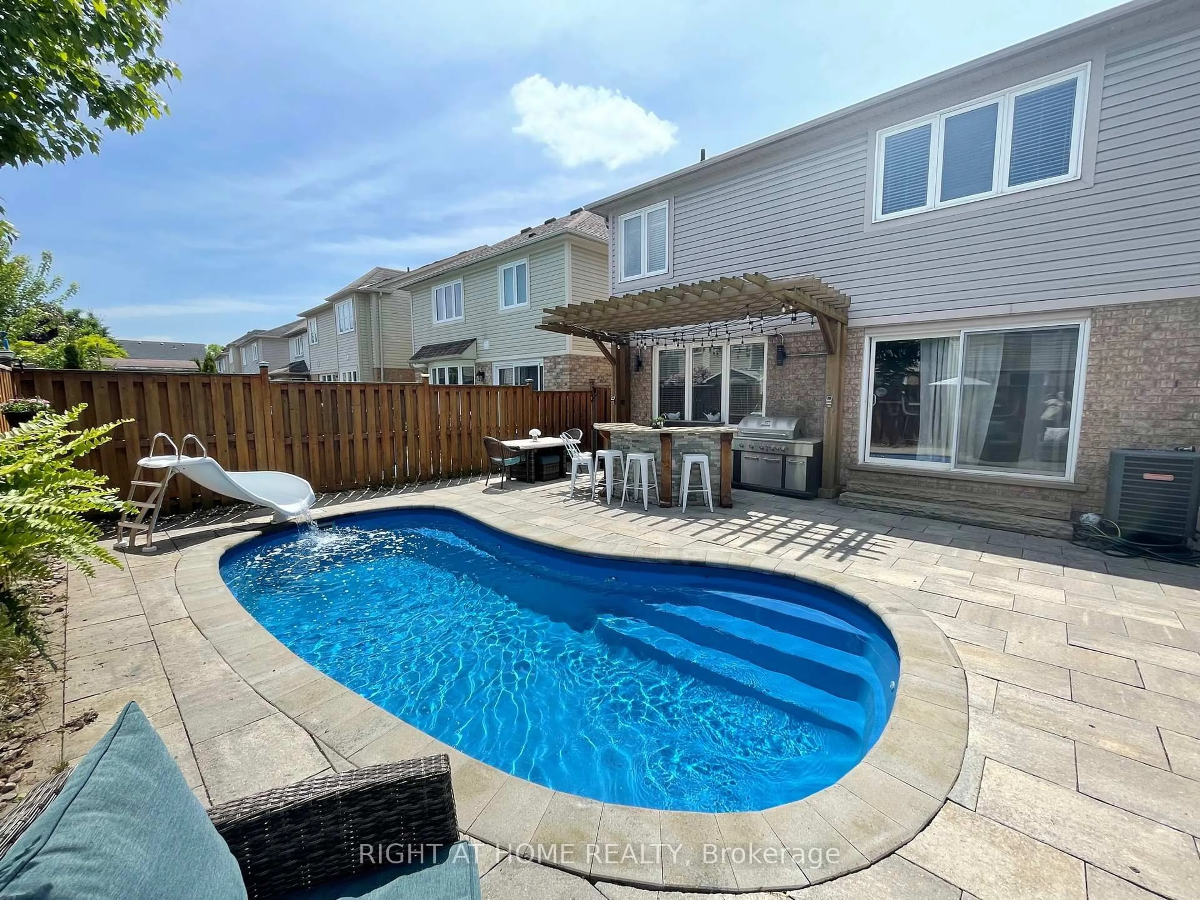 Pool for 58 Dunning Dr, New Tecumseth Ontario L9R 0B5