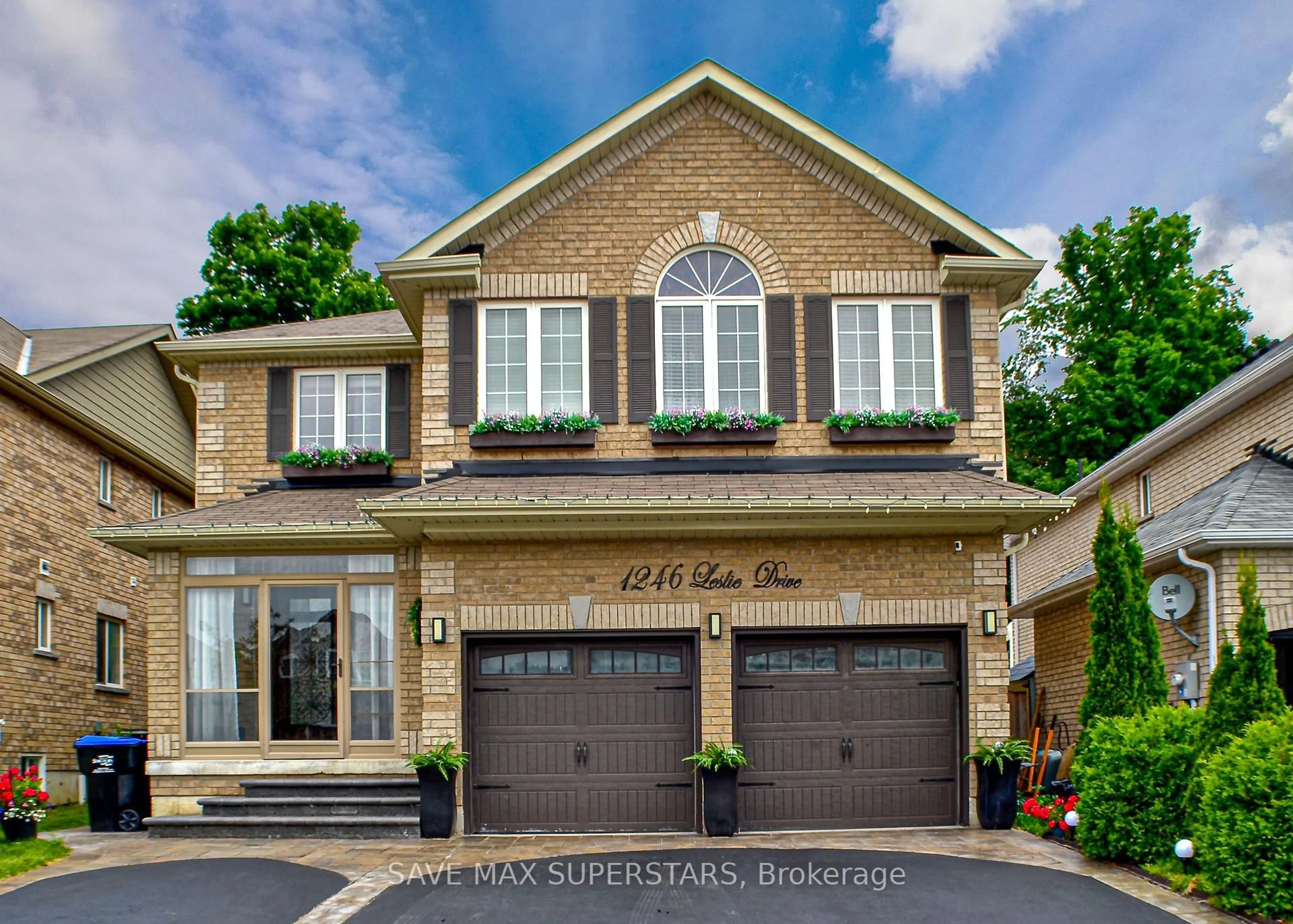 Home with brick exterior material, street for 1246 LESLIE Dr, Innisfil Ontario L9S 0G3