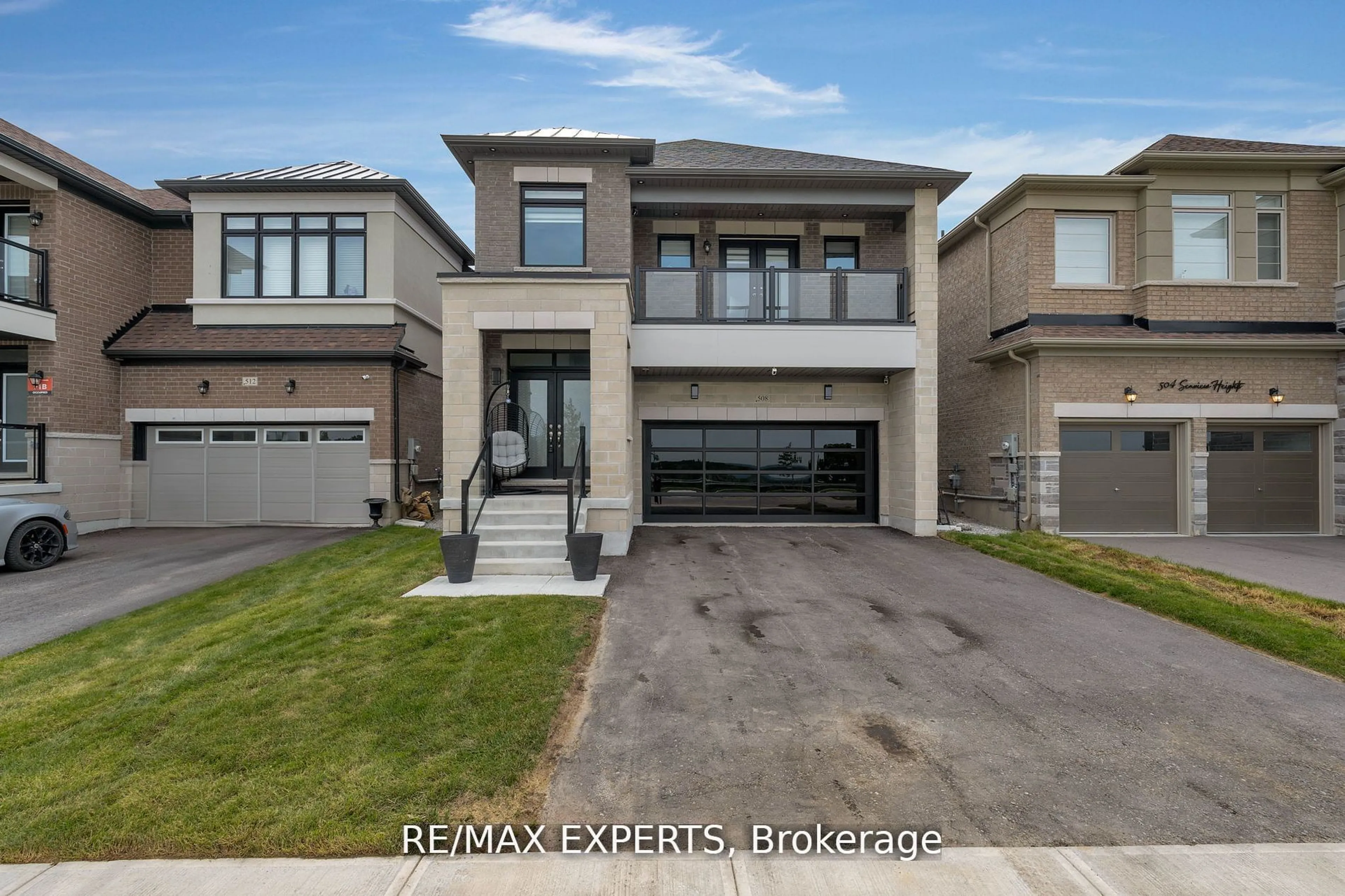 Home with brick exterior material, street for 508 Seaview Hts, East Gwillimbury Ontario L9N 0Y3