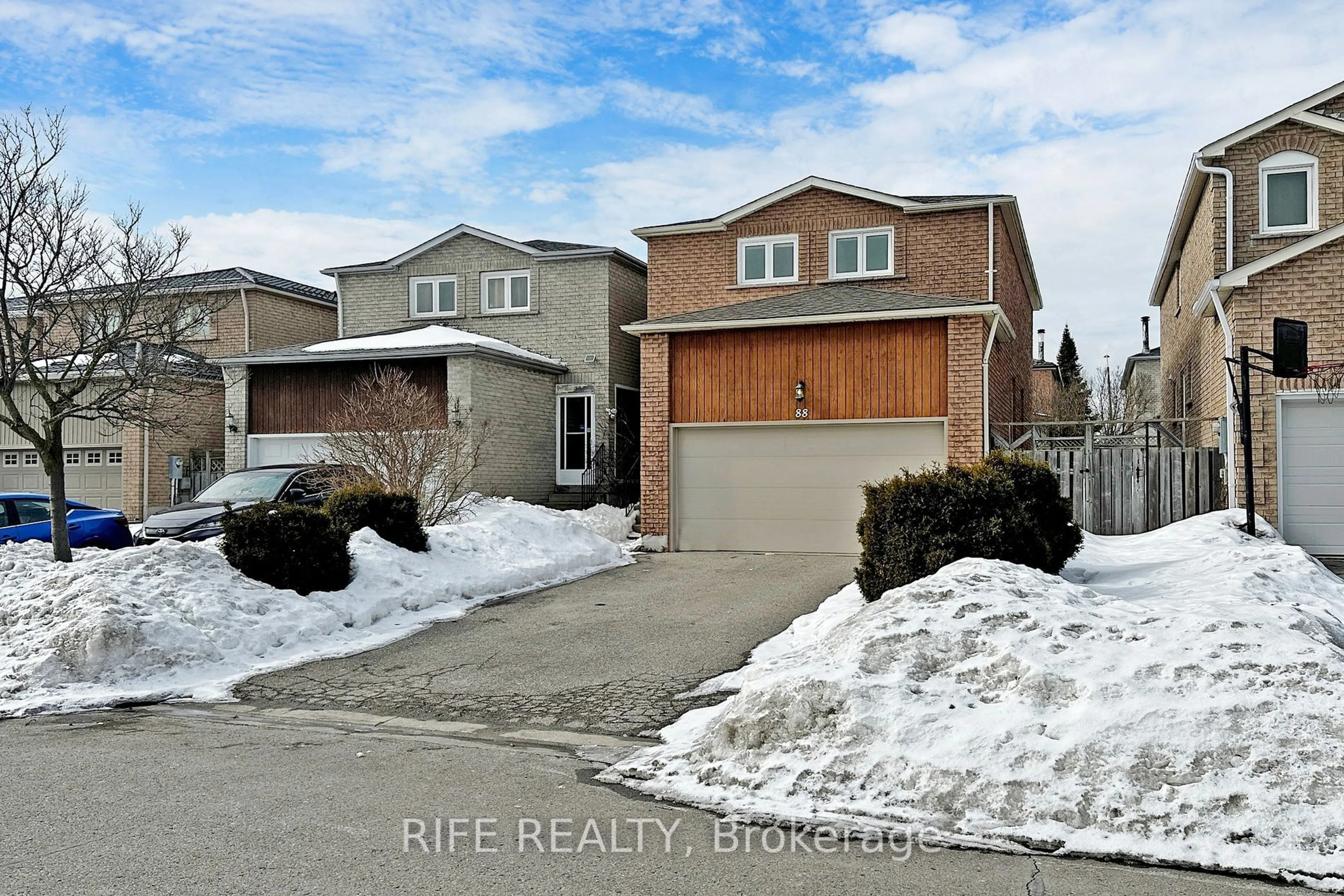 Unknown for 88 Stather Cres, Markham Ontario L3S 2X4