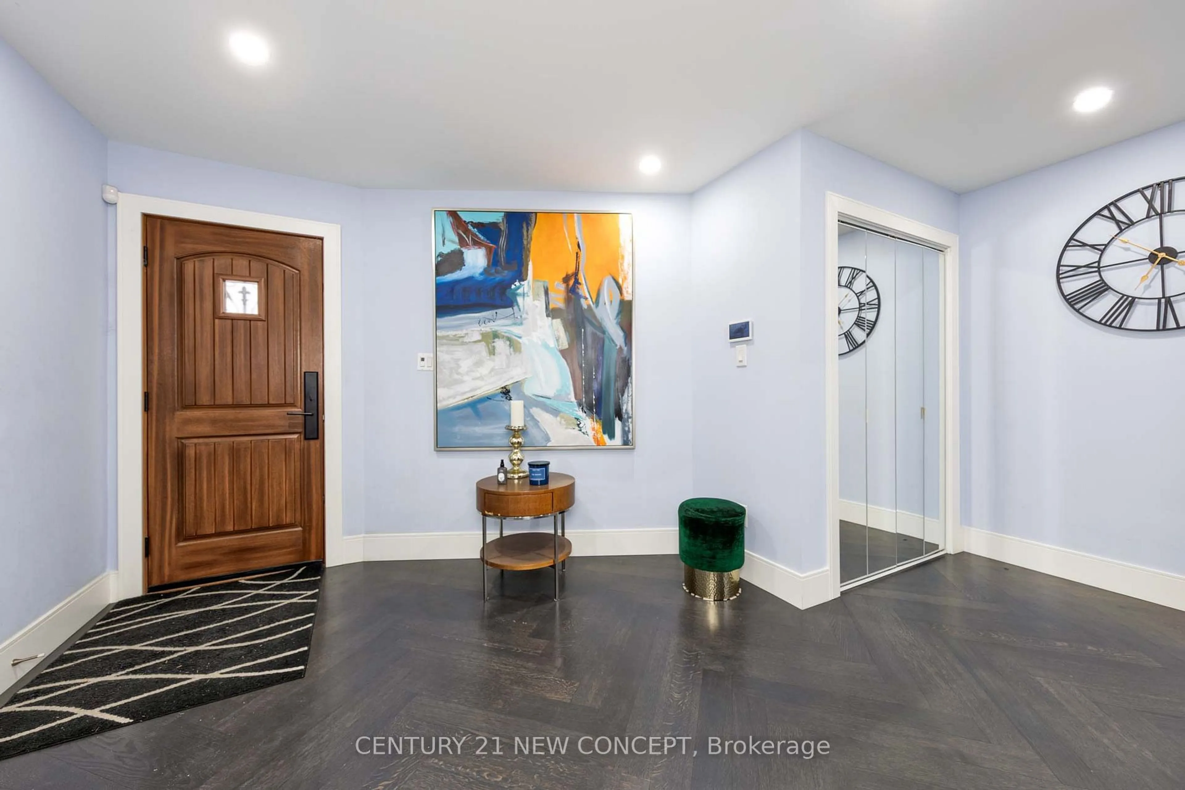 Indoor entryway for 386 Conley St, Vaughan Ontario L4J 6T2