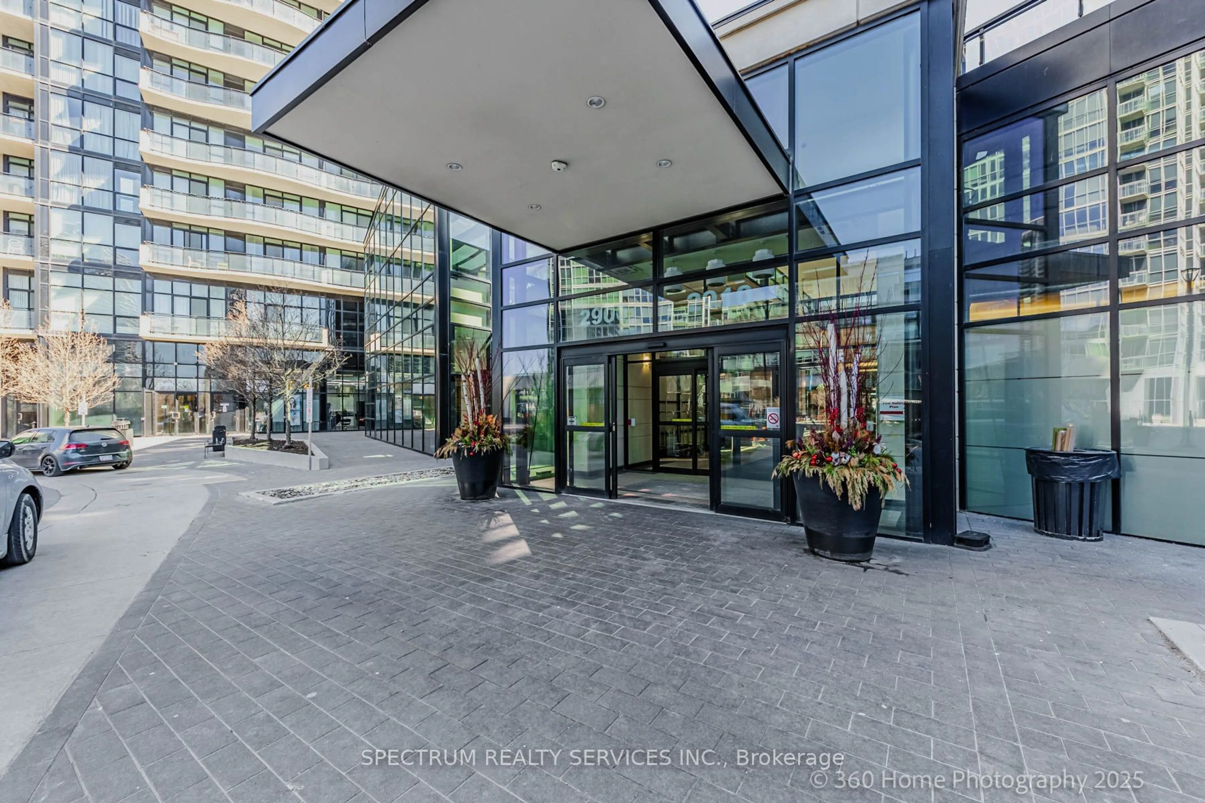 Indoor foyer for 2910 Highway 7 #1906, Vaughan Ontario L4K 0H8