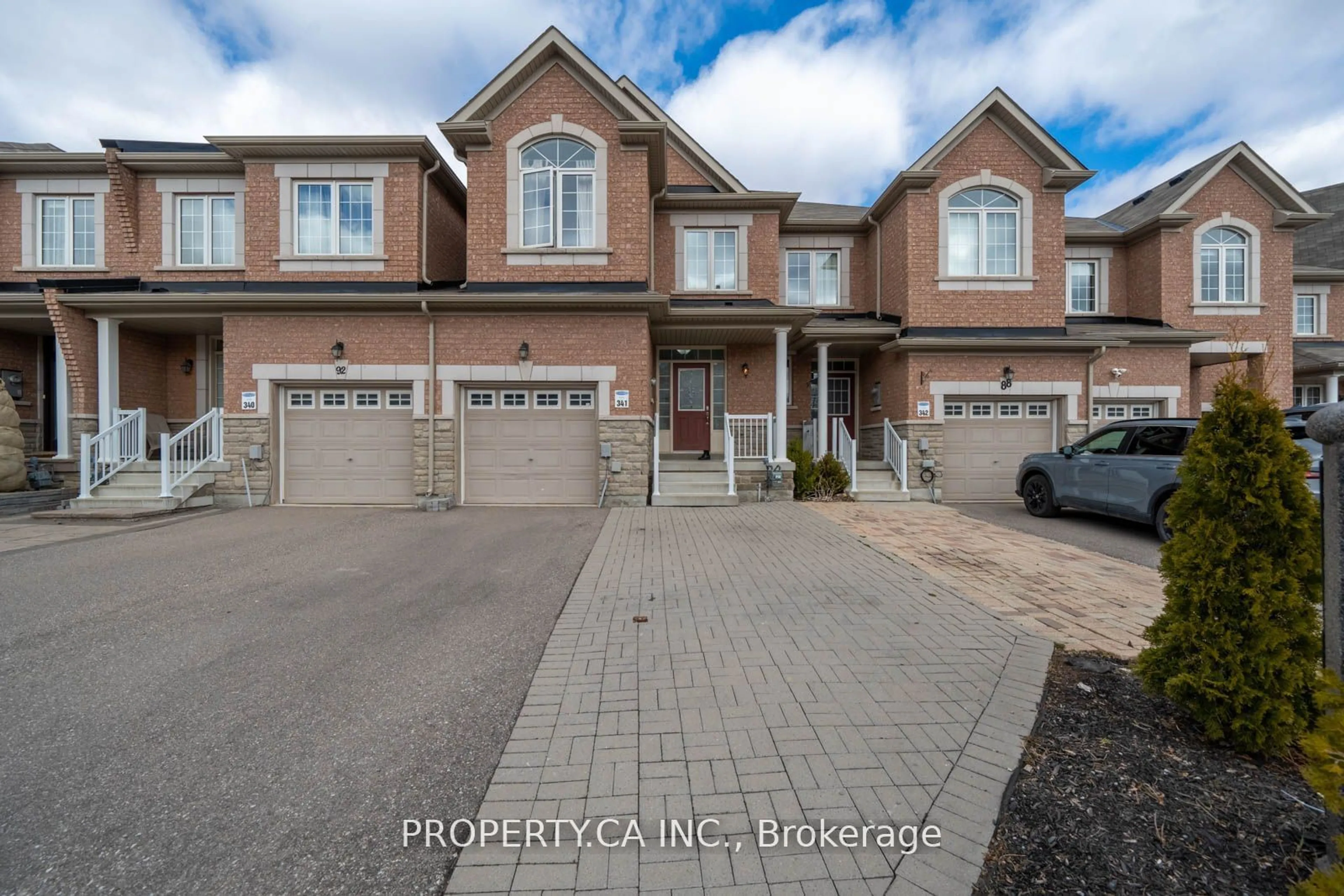 Unknown for 90 Collin Crt, Richmond Hill Ontario L4E 0X8