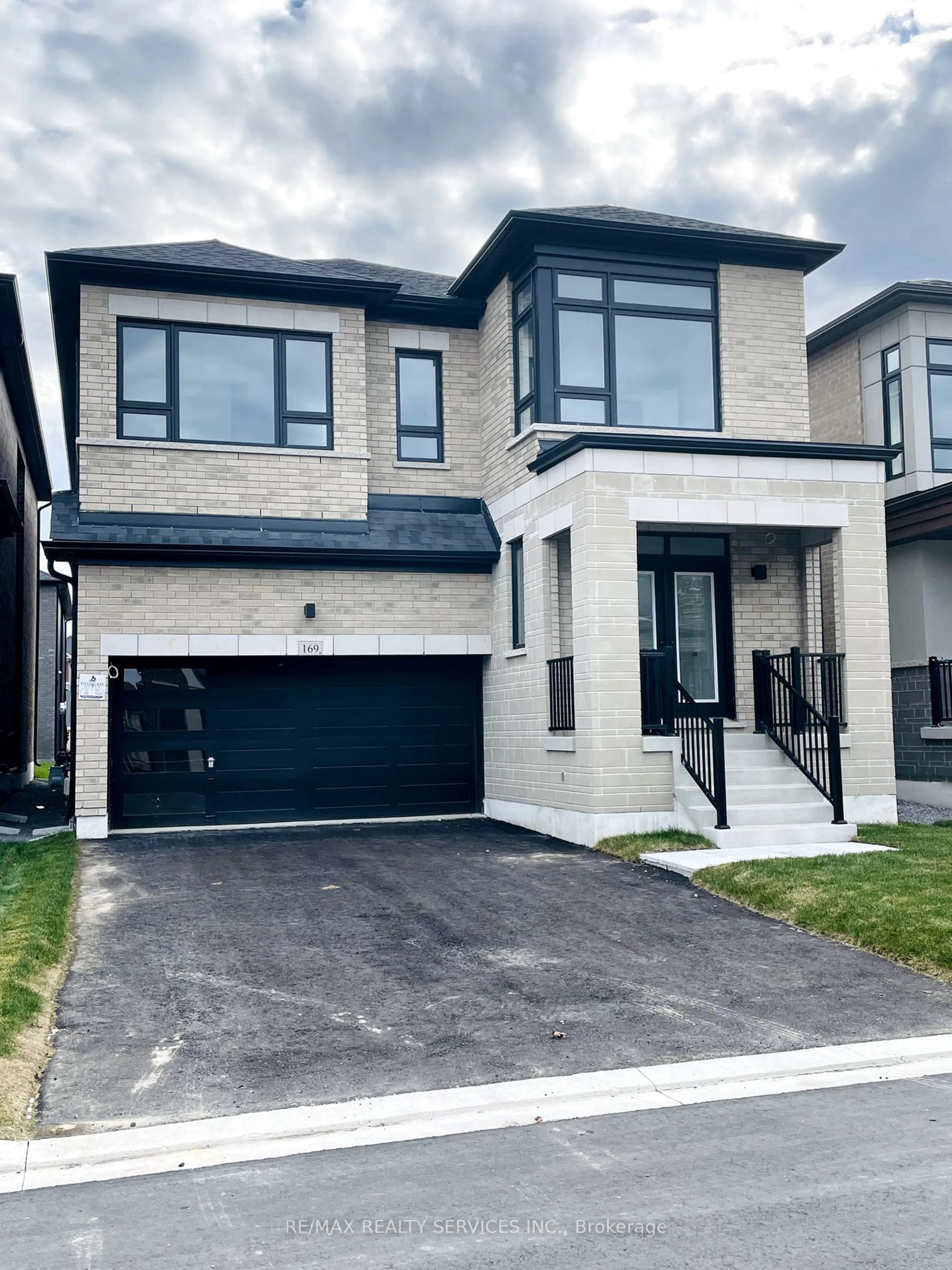 Home with brick exterior material, street for 169 Wesmina Ave, Whitchurch-Stouffville Ontario L4A 5A2