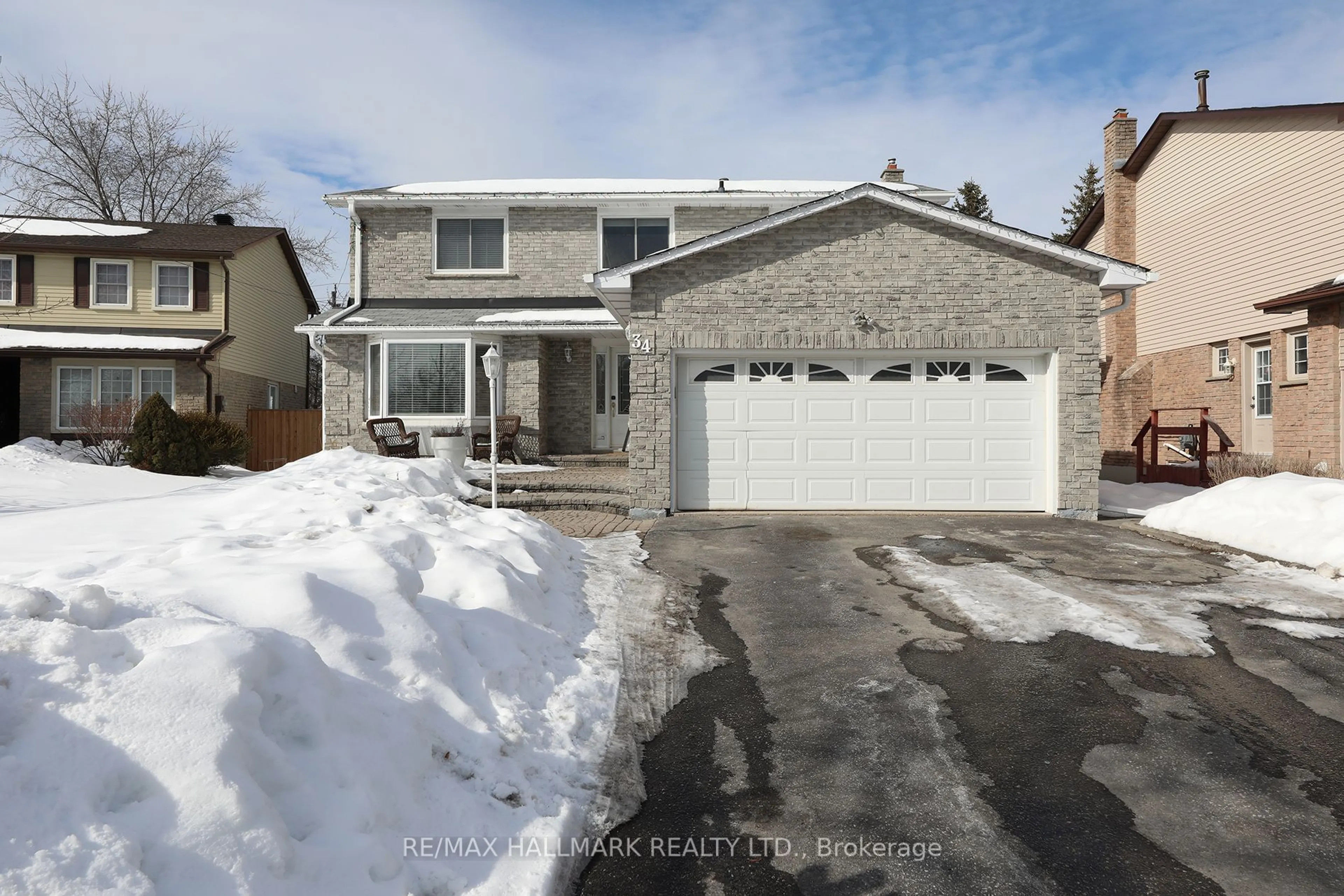 Unknown for 34 Manning Cres, Newmarket Ontario L3Y 6H4