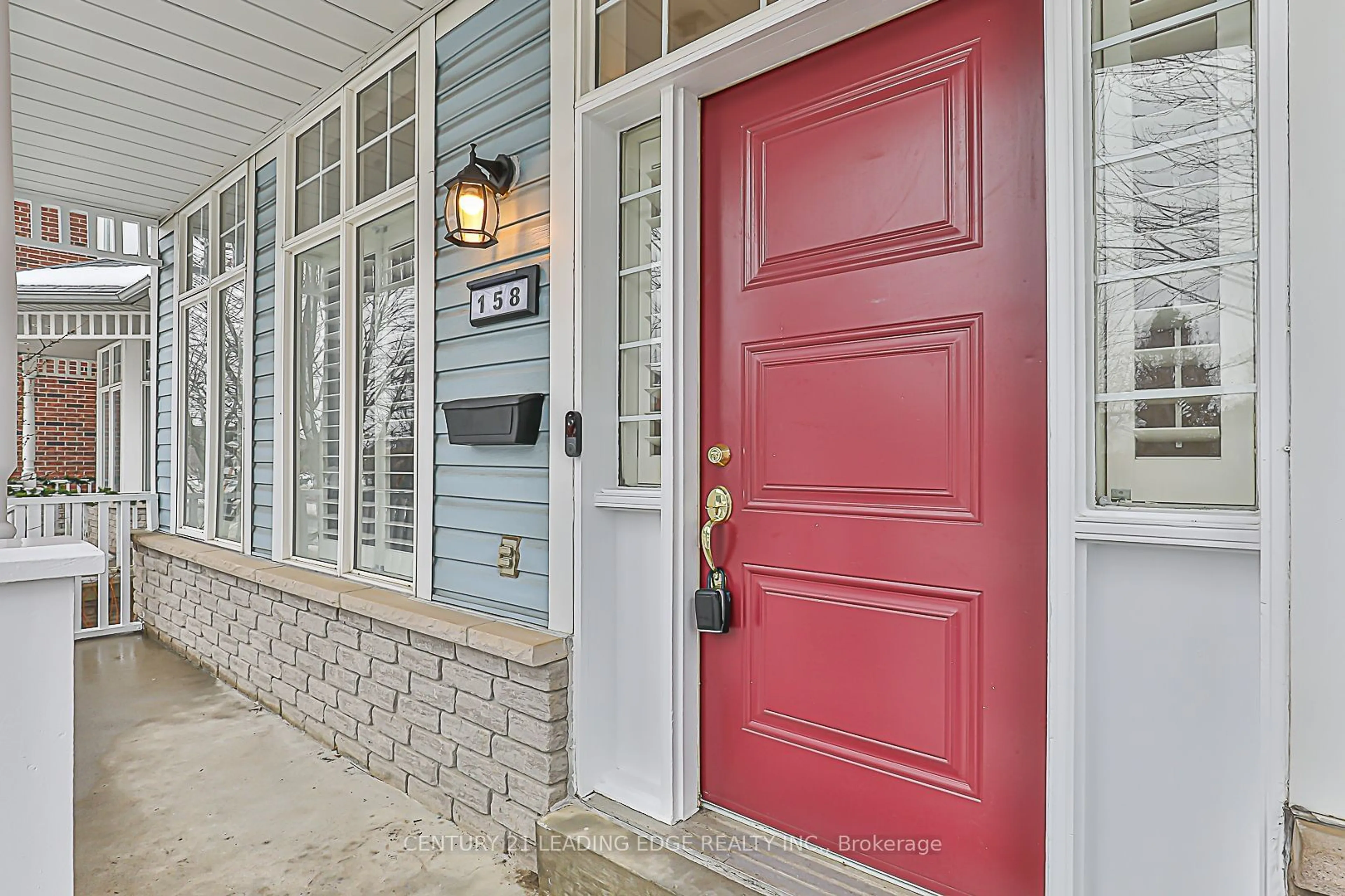 Indoor entryway for 158 Country Glen Rd, Markham Ontario L6B 1B5