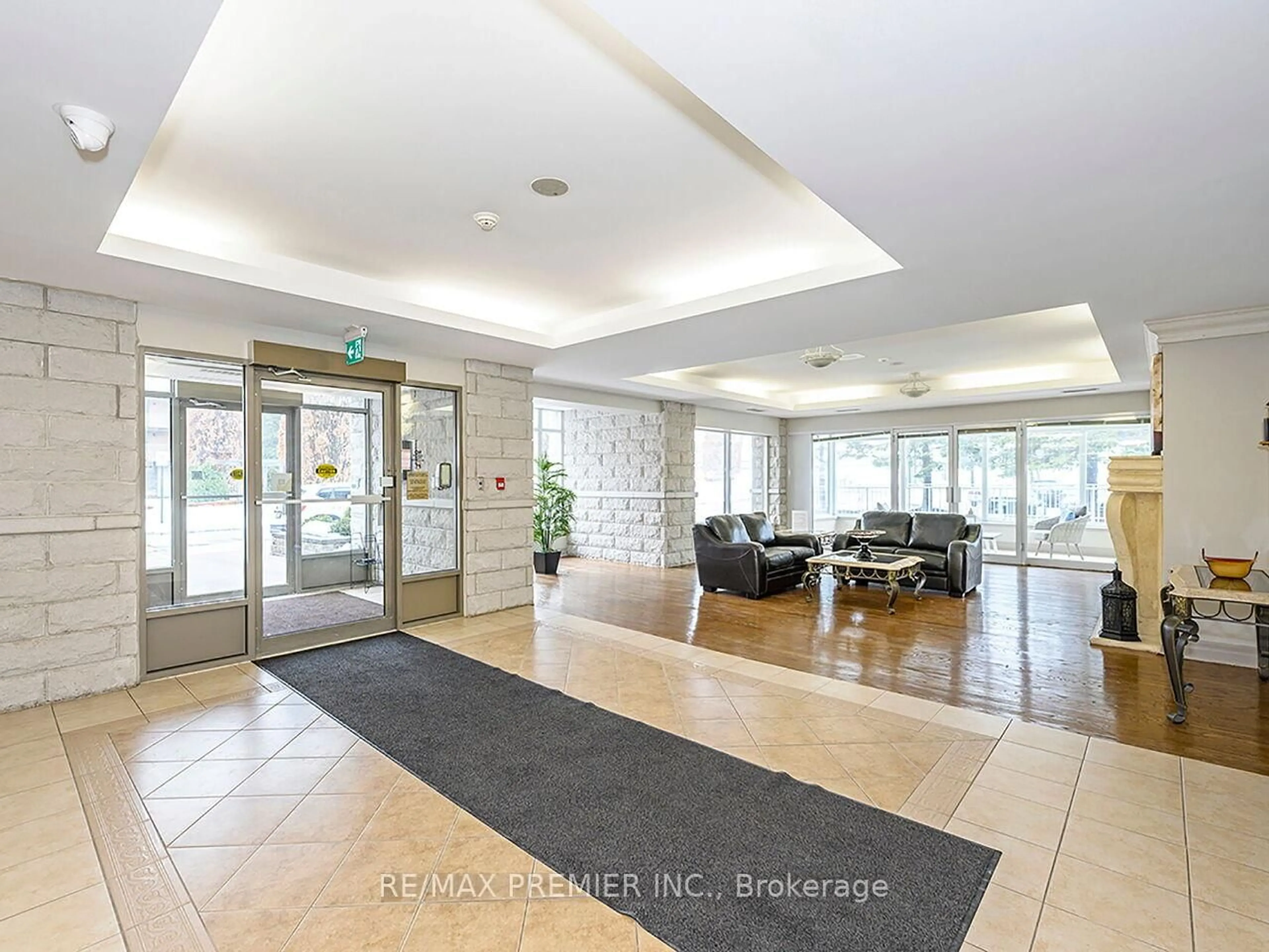 Indoor foyer for 2506 RUTHERFORD Rd #414, Vaughan Ontario L4K 5N4