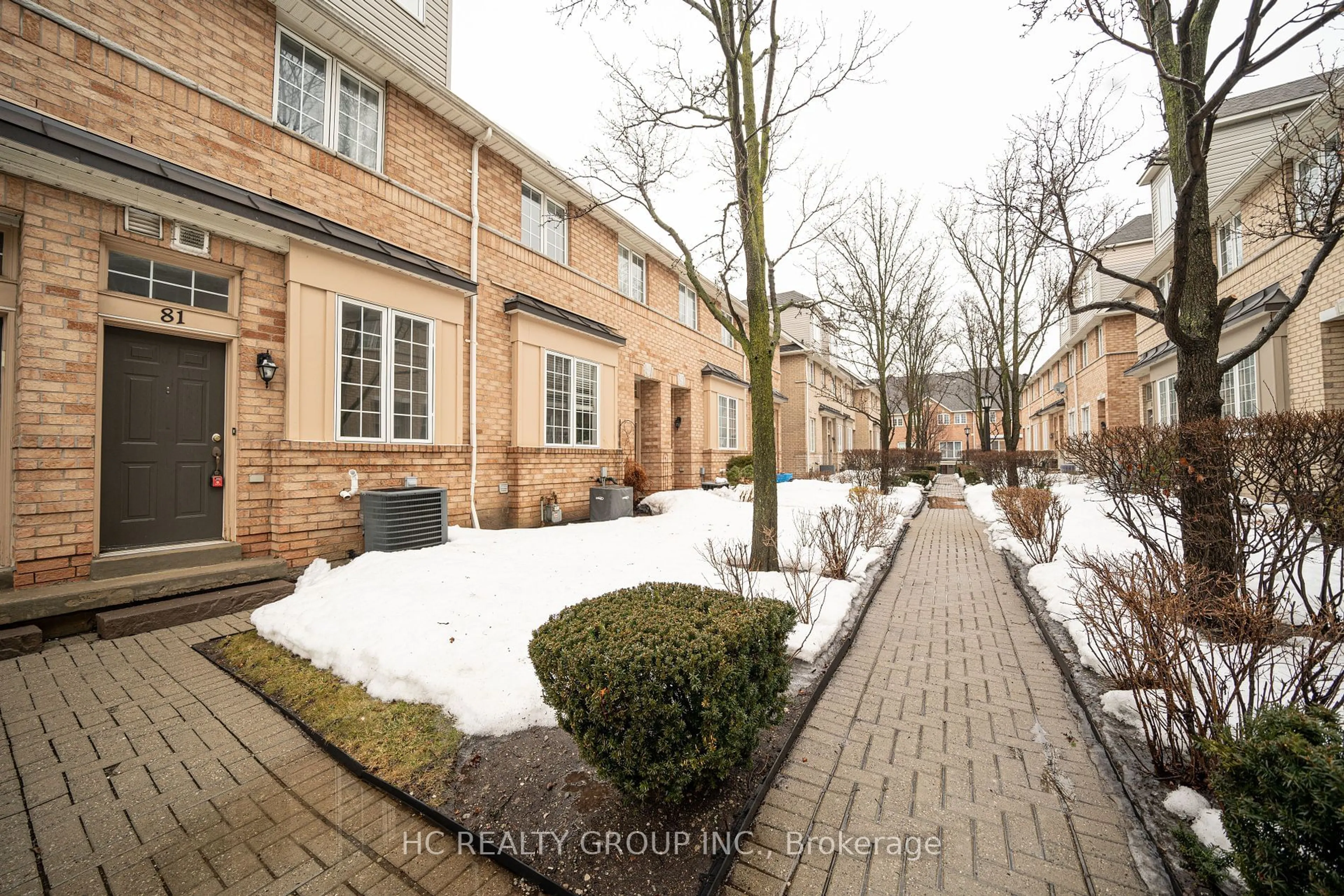 Patio, street for 23 Observatory Lane #81, Richmond Hill Ontario L4C 0M7