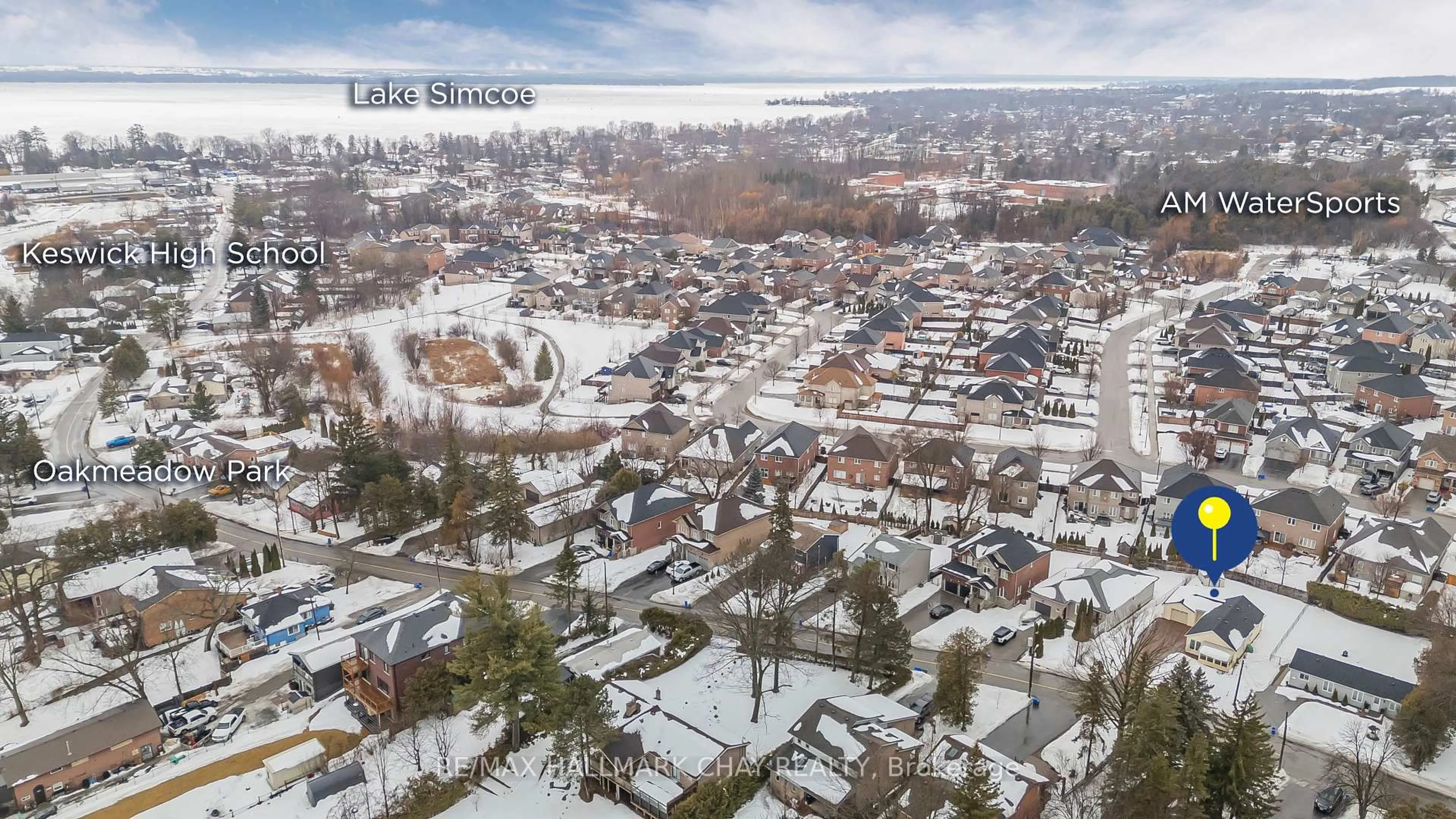 A pic from outside/outdoor area/front of a property/back of a property/a pic from drone, street for 90 Riveredge Dr, Georgina Ontario L4P 2P1