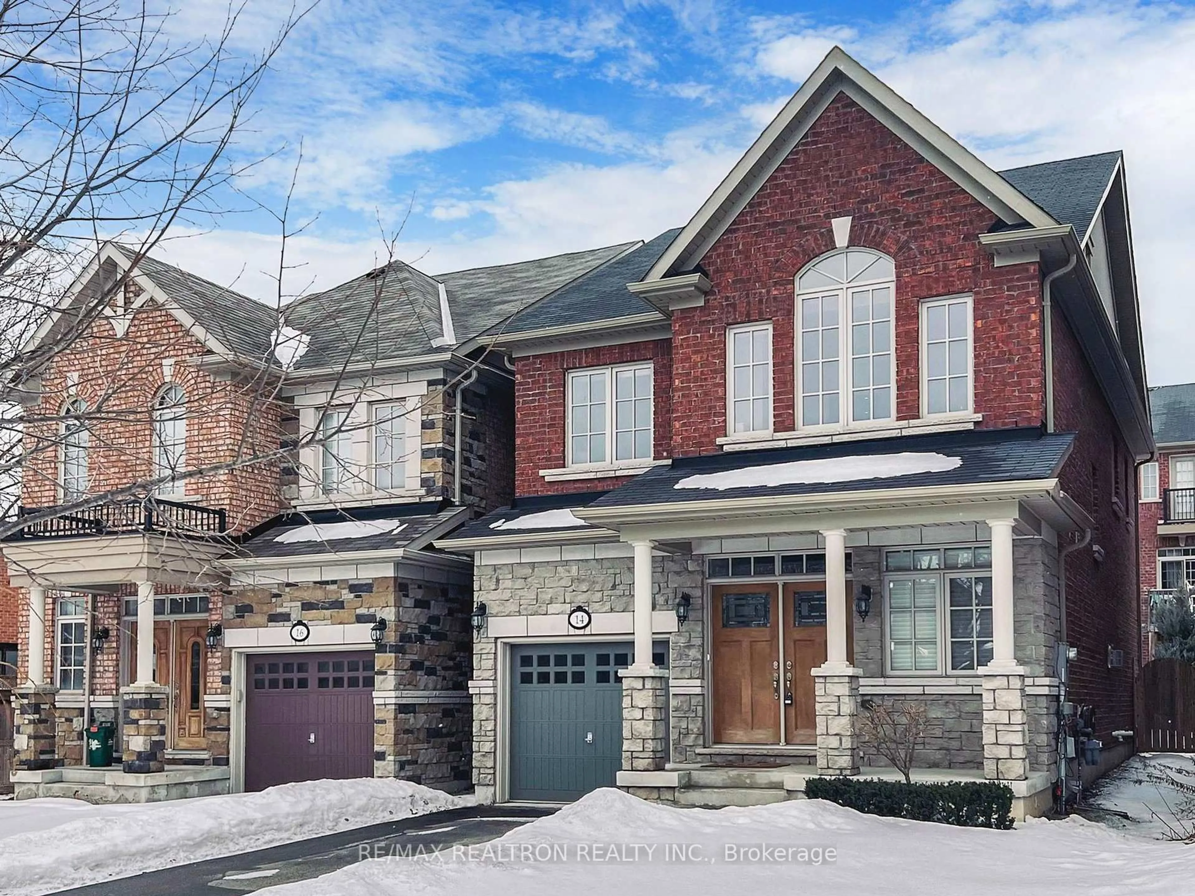 Home with brick exterior material, street for 14 Coventry Crt, Richmond Hill Ontario L4C 0X1