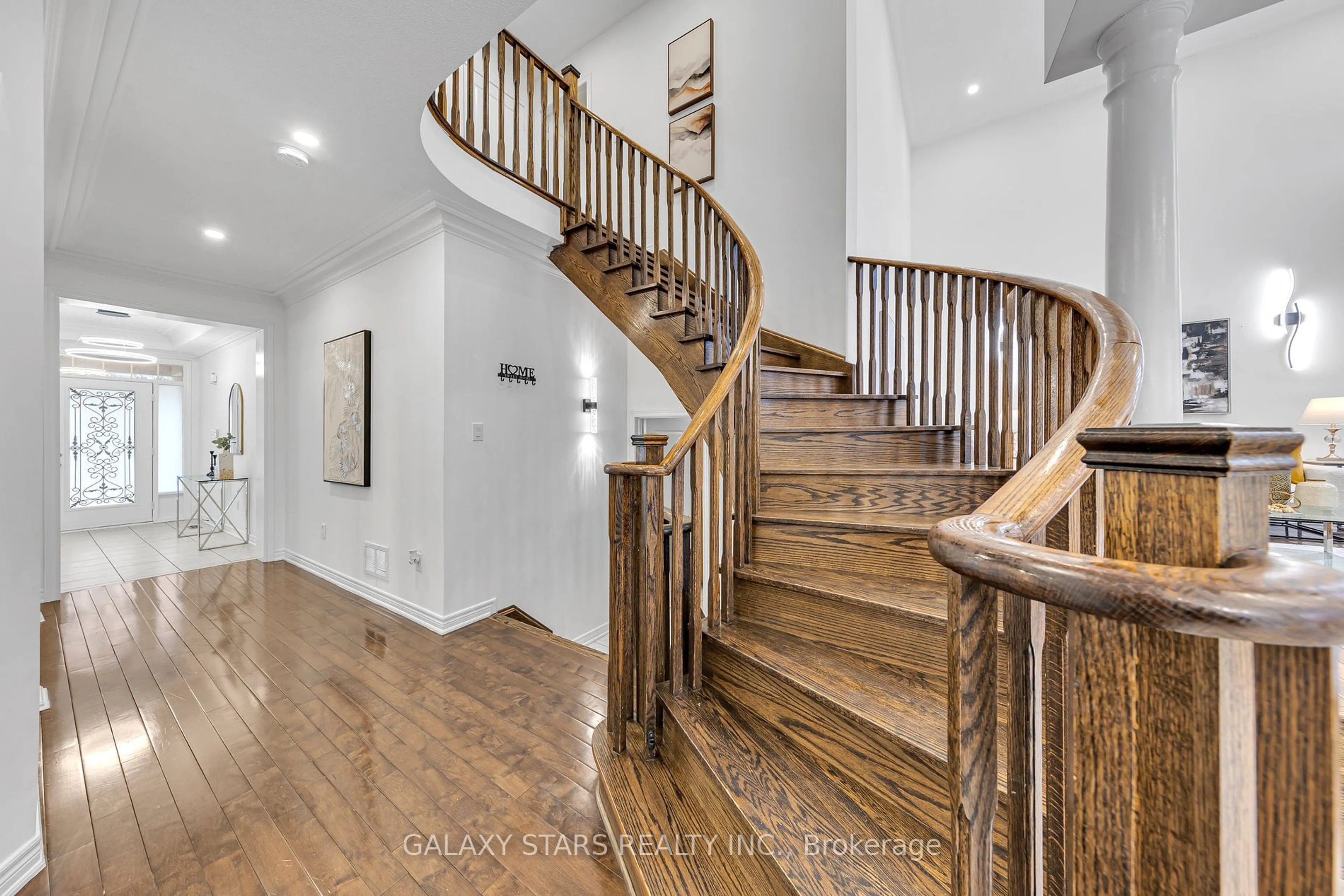 Stairs for 5 Forestbrook Dr, Markham Ontario L6B 0E4