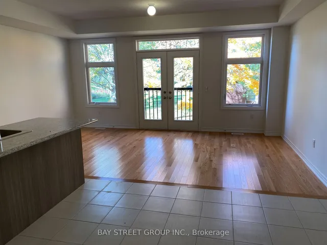 82 Puisaya Dr, Richmond Hill 4