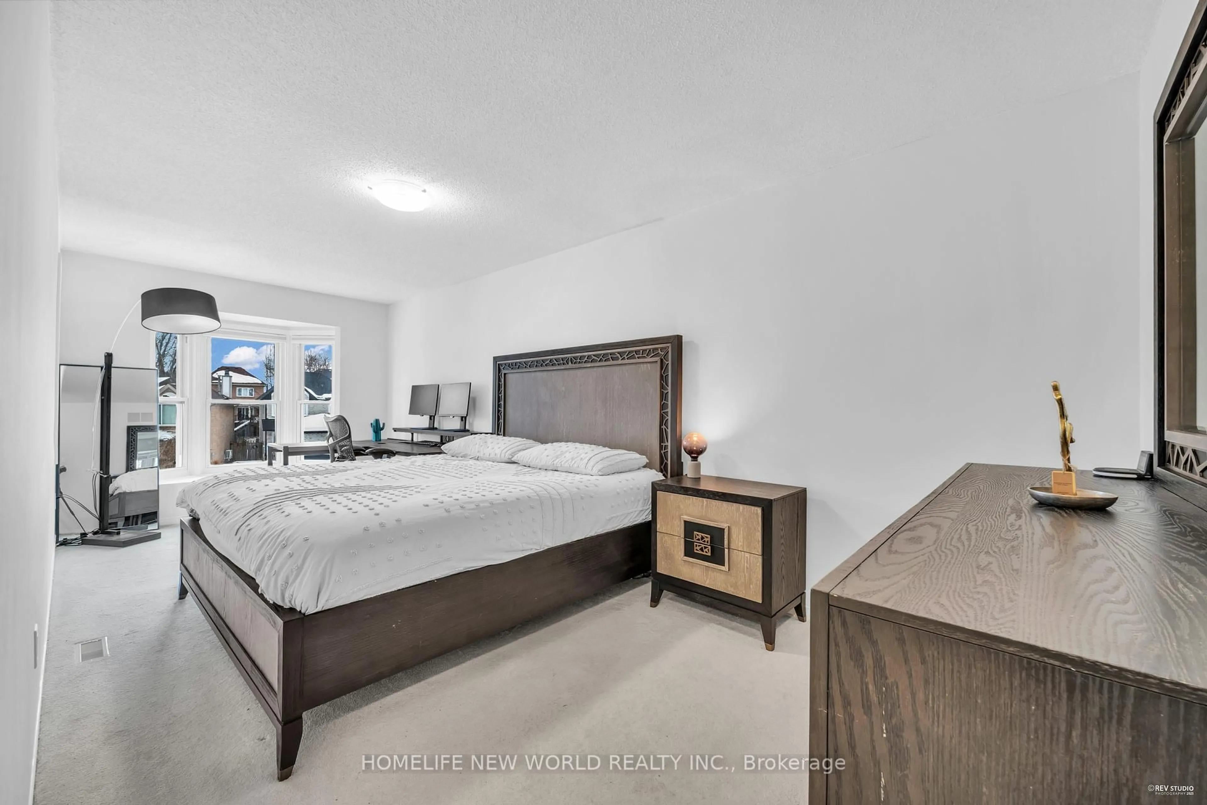 Bedroom with bed, unknown for 116 Sandfield Dr, Aurora Ontario L4G 6T3