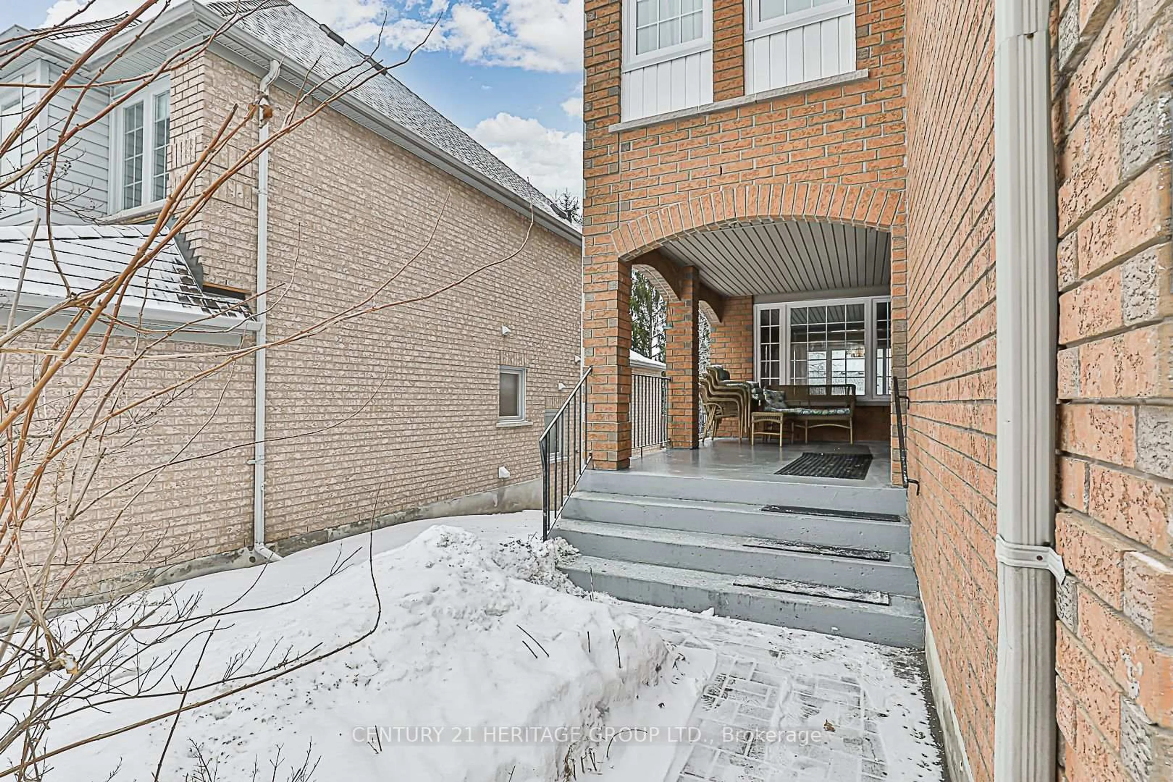 Unknown for 162 Widdifield Ave, Newmarket Ontario L3X 1Z2