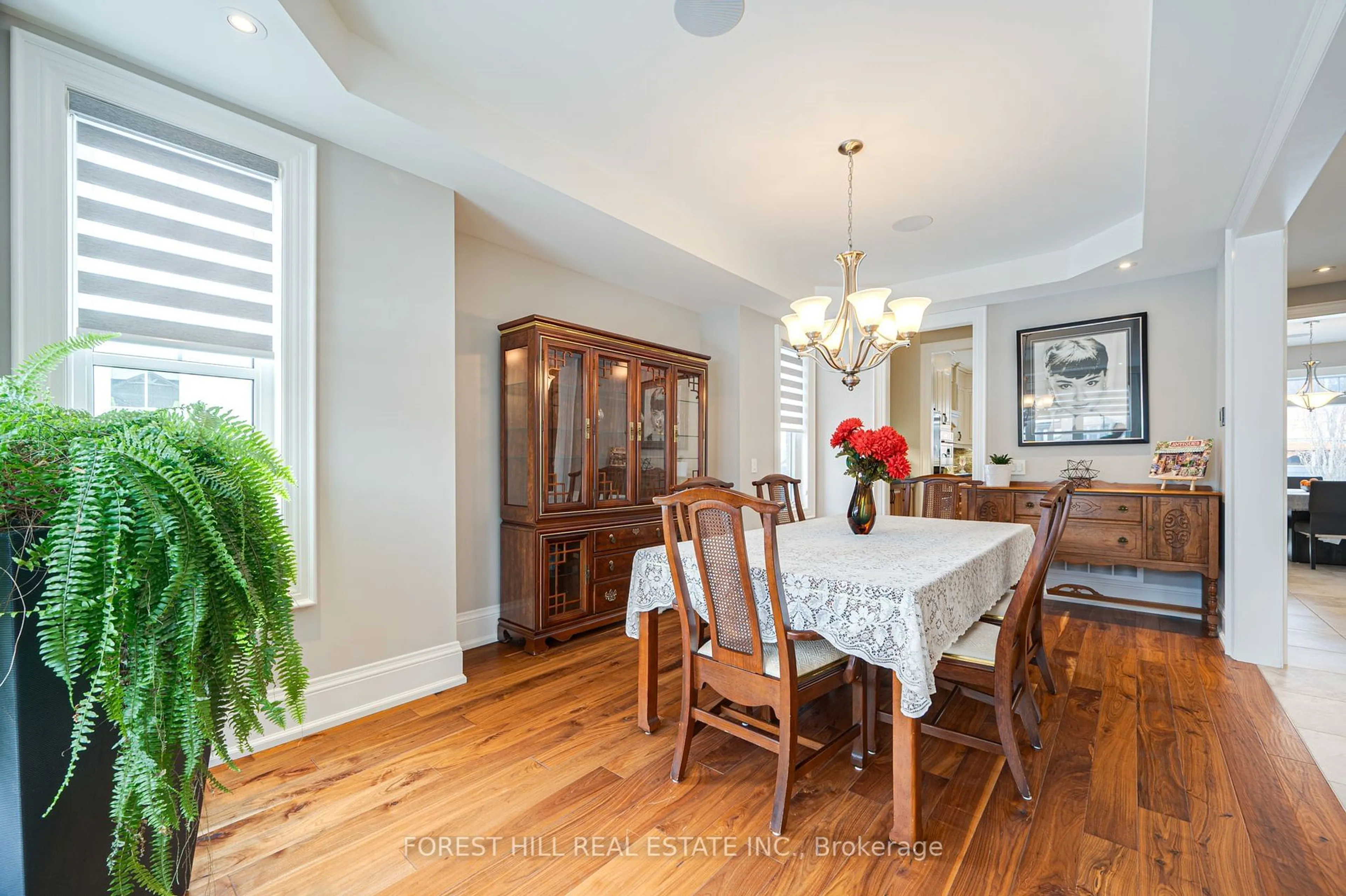 Dining room, wood/laminate floor for 59 Leith Dr, Bradford West Gwillimbury Ontario L3Z 0V6