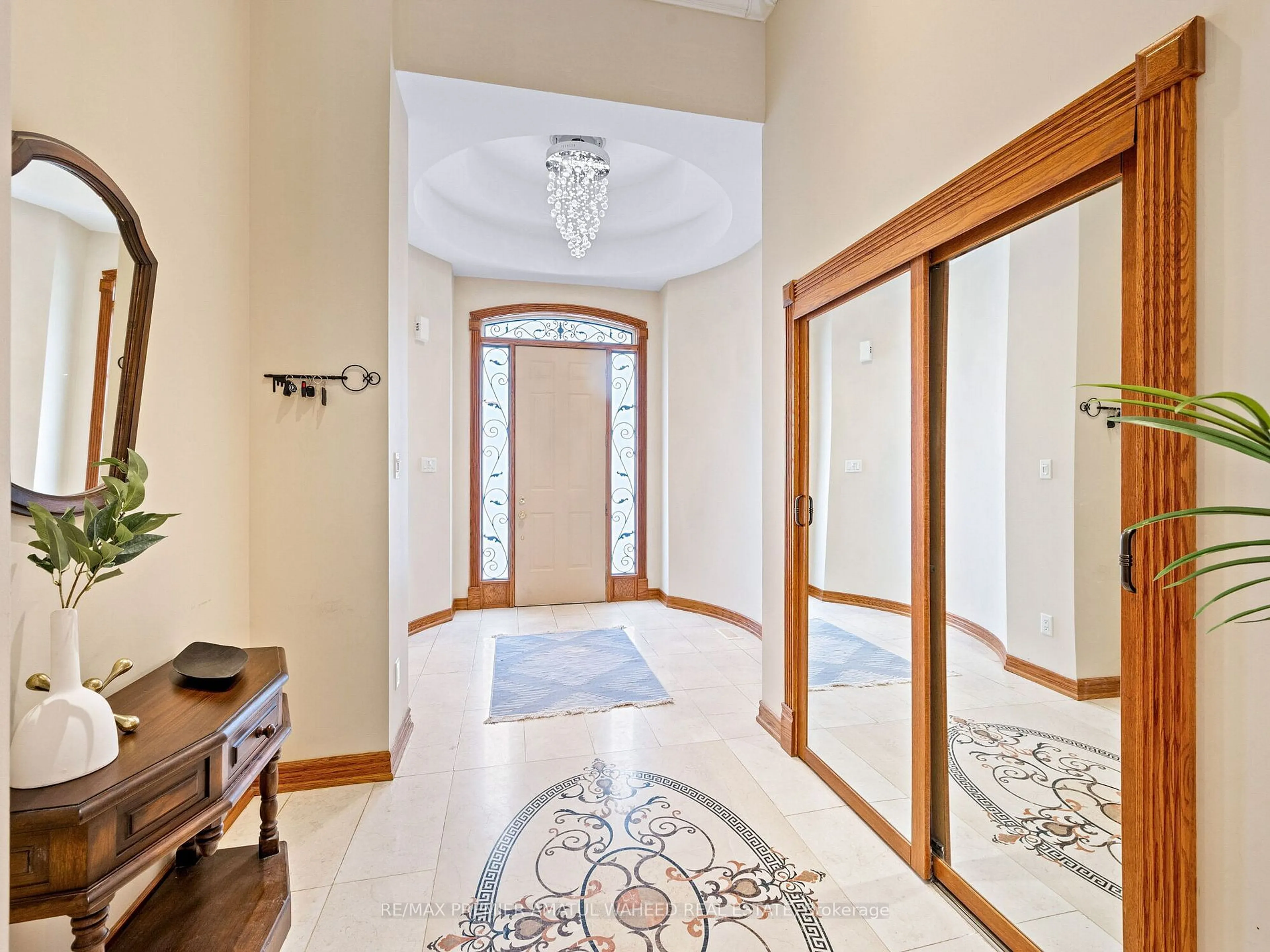 Indoor foyer for 96 Wardlaw Pl, Vaughan Ontario L4H 0Z8