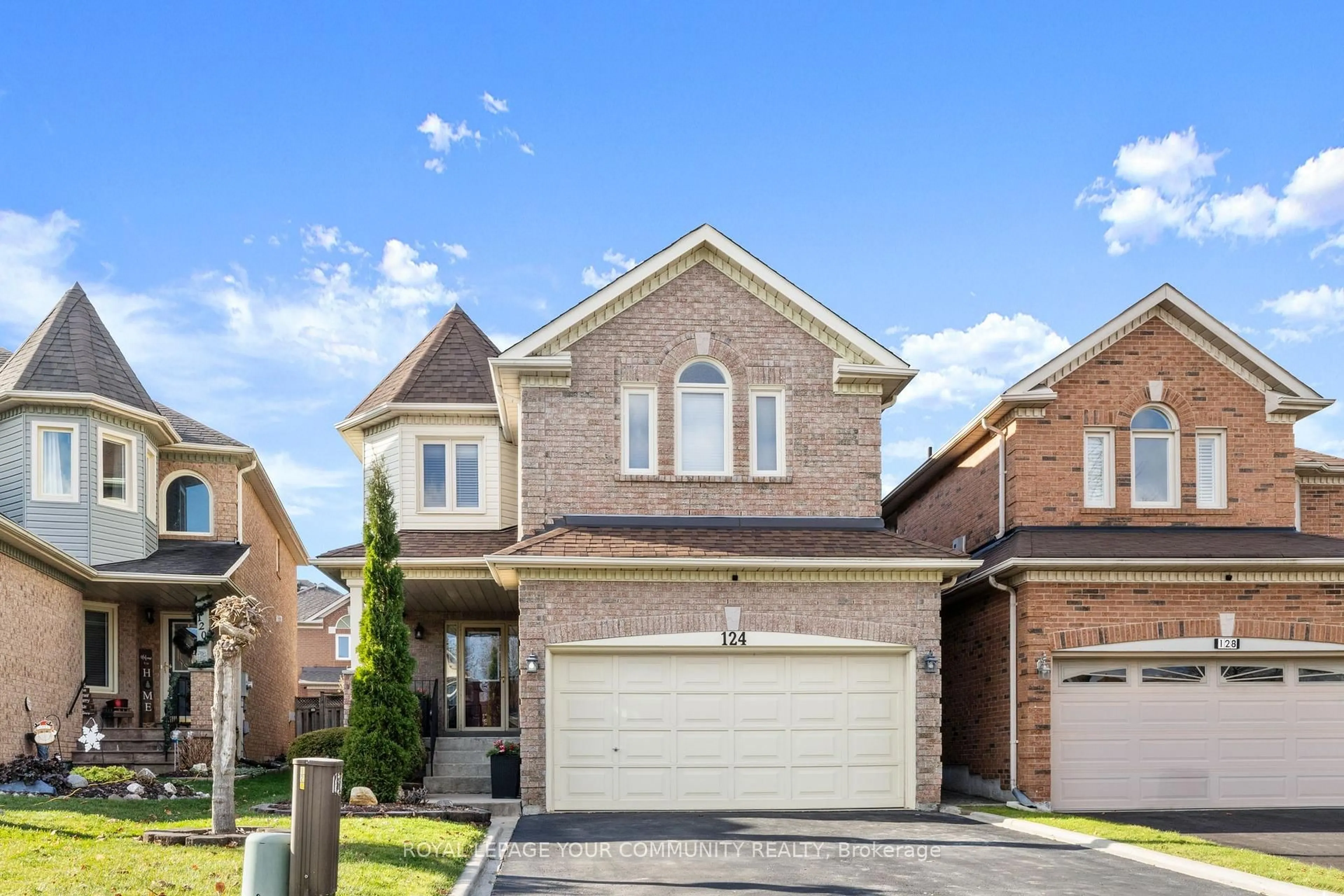 Home with brick exterior material, street for 124 Rushbrook Dr, Newmarket Ontario L3X 2E4