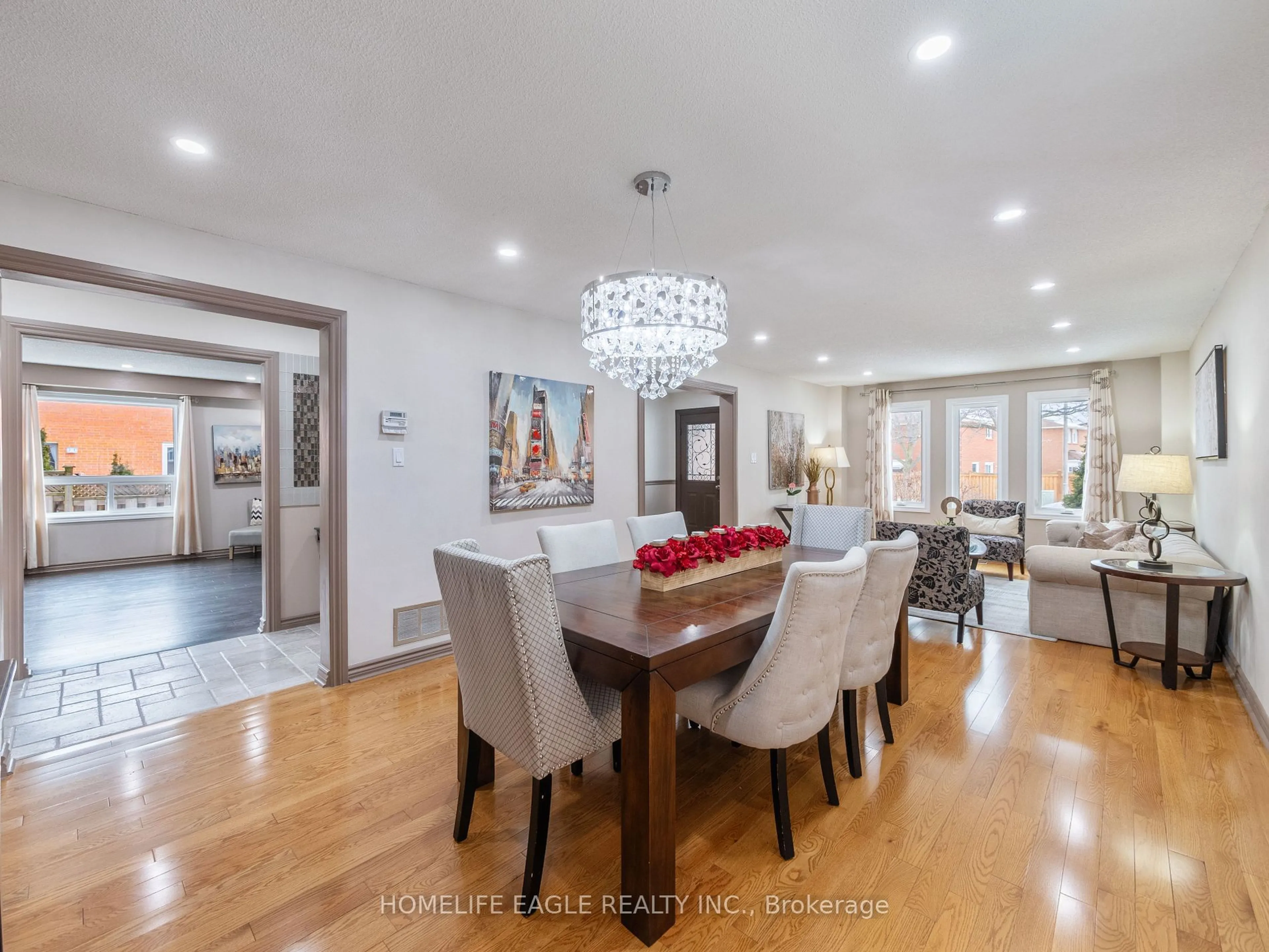 Dining room, unknown for 84 Viewmark Dr, Richmond Hill Ontario L4S 1E3