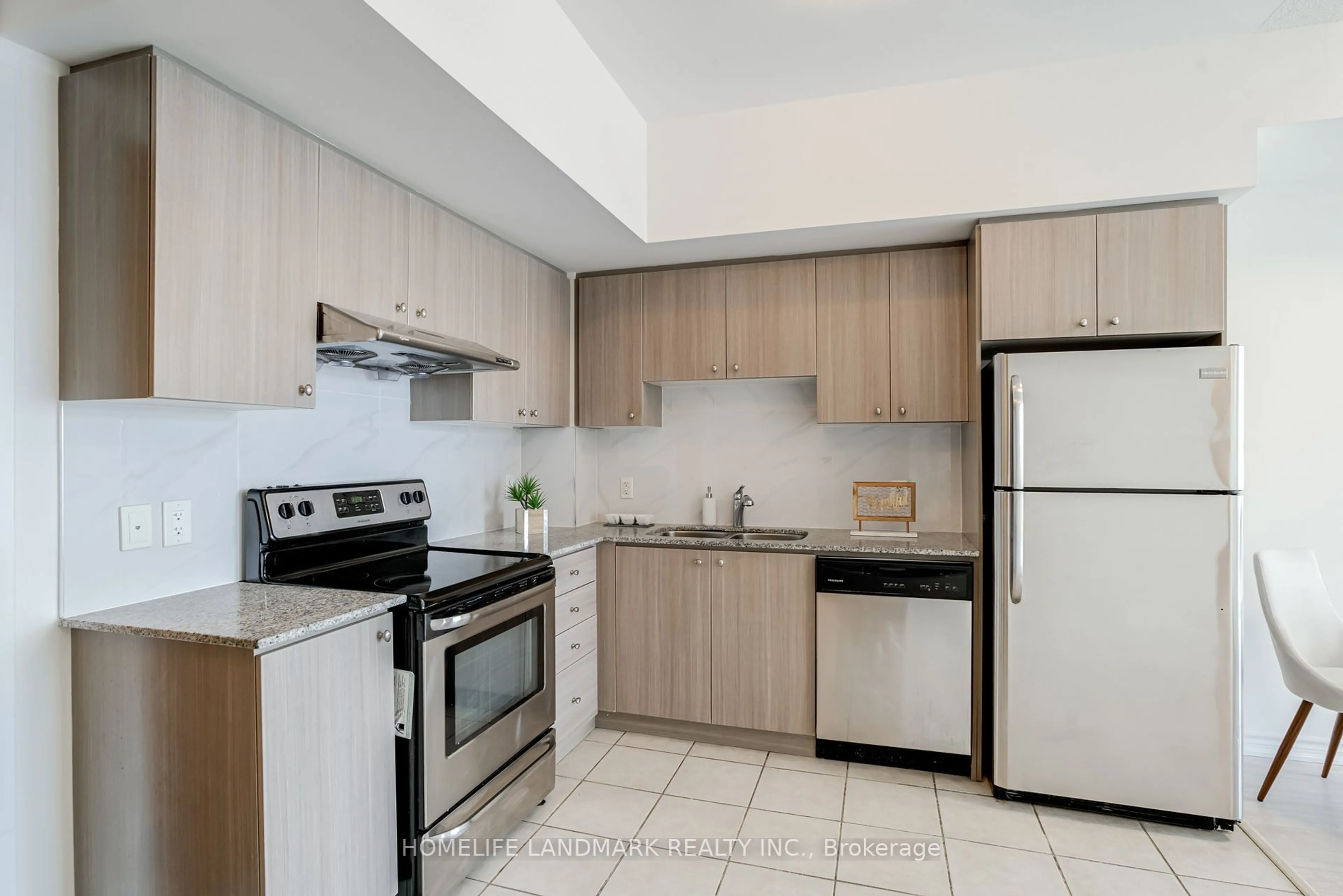 Standard kitchen, ceramic/tile floor for 8323 Kennedy Rd #921, Markham Ontario L3R 5W7