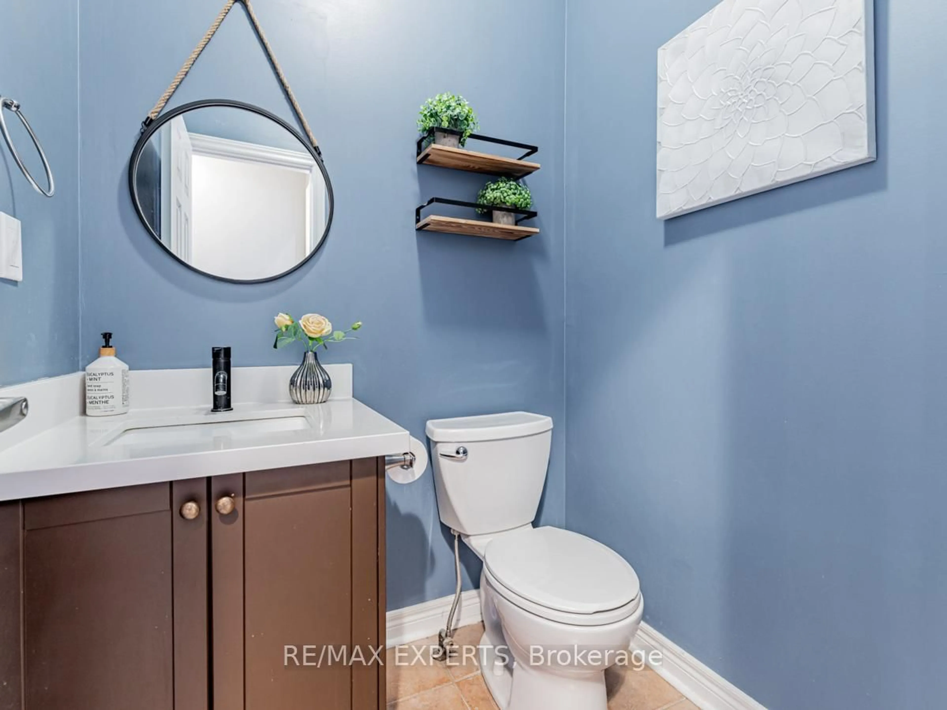 Contemporary bathroom, ceramic/tile floor for 219 Via Carmine Ave, Vaughan Ontario L4H 1Z8