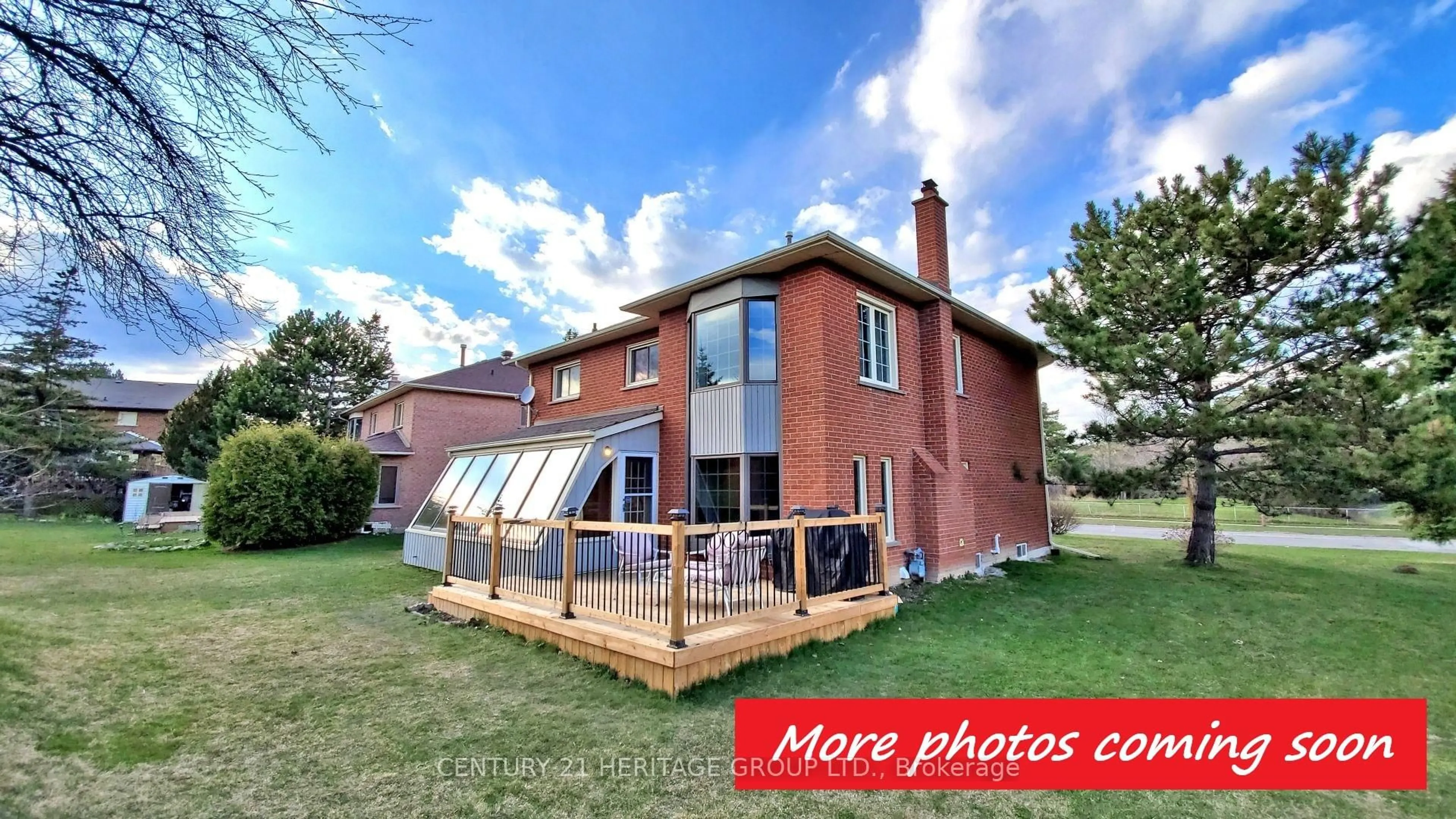 Home with brick exterior material, water/lake/river/ocean view for 243 Murray Dr, Aurora Ontario L4G 5X1