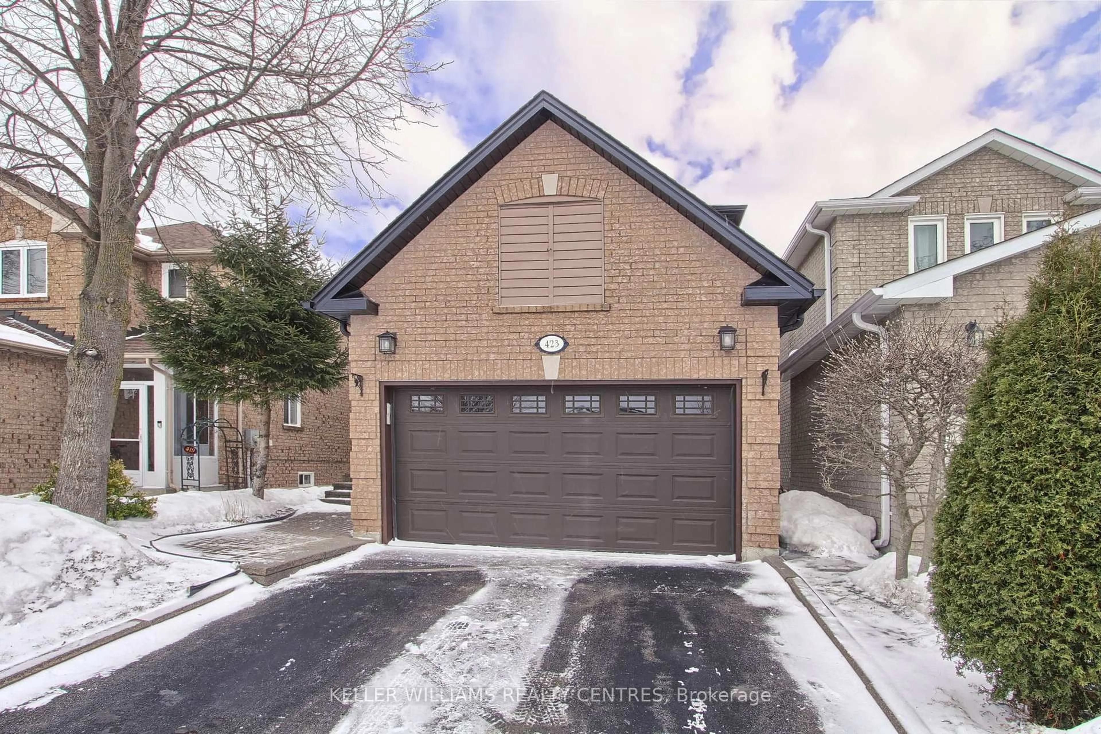 Home with brick exterior material, street for 423 Bartholomew Dr, Newmarket Ontario L3X 2E6