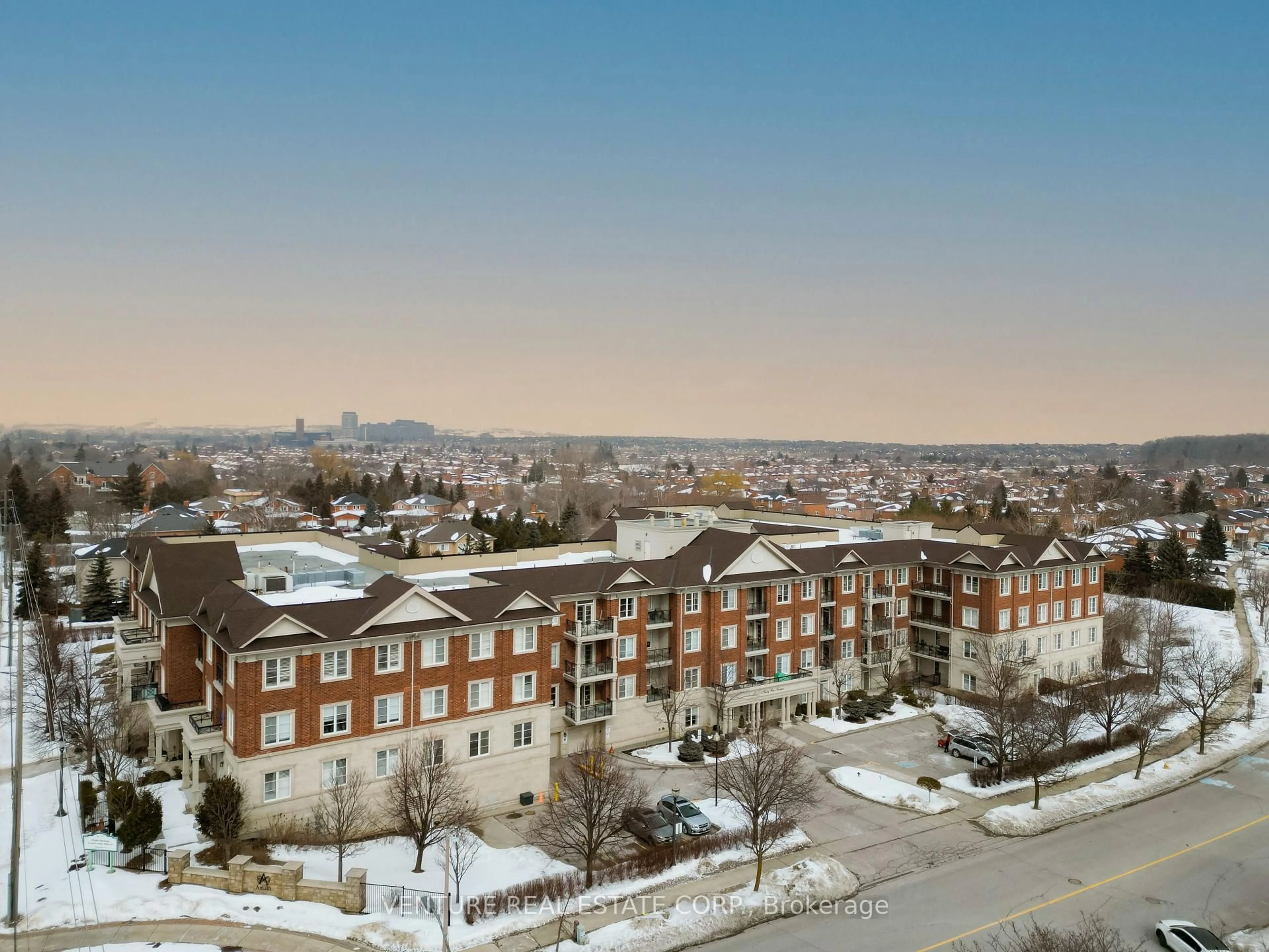 A pic from outside/outdoor area/front of a property/back of a property/a pic from drone, city buildings view from balcony for 9519 Keele St #302, Vaughan Ontario L6A 4A2