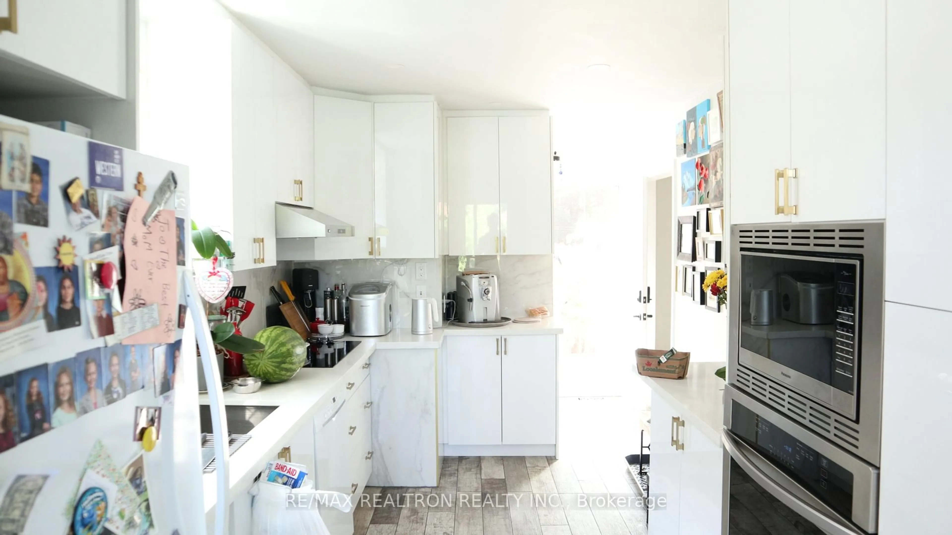 Standard kitchen, unknown for 69 Woodward Ave, Markham Ontario L3T 1E8