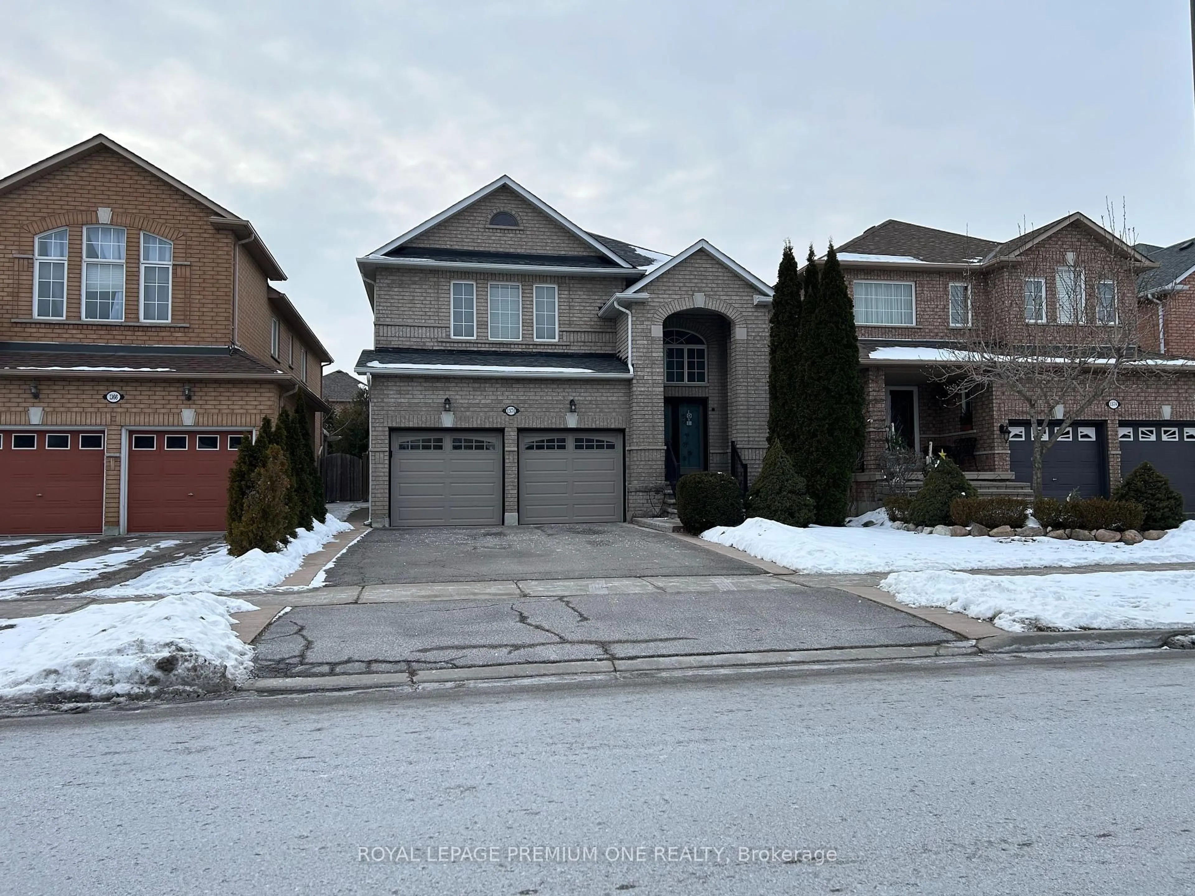 Home with brick exterior material, street for 1370 Clarence St, Vaughan Ontario L4H 1M7