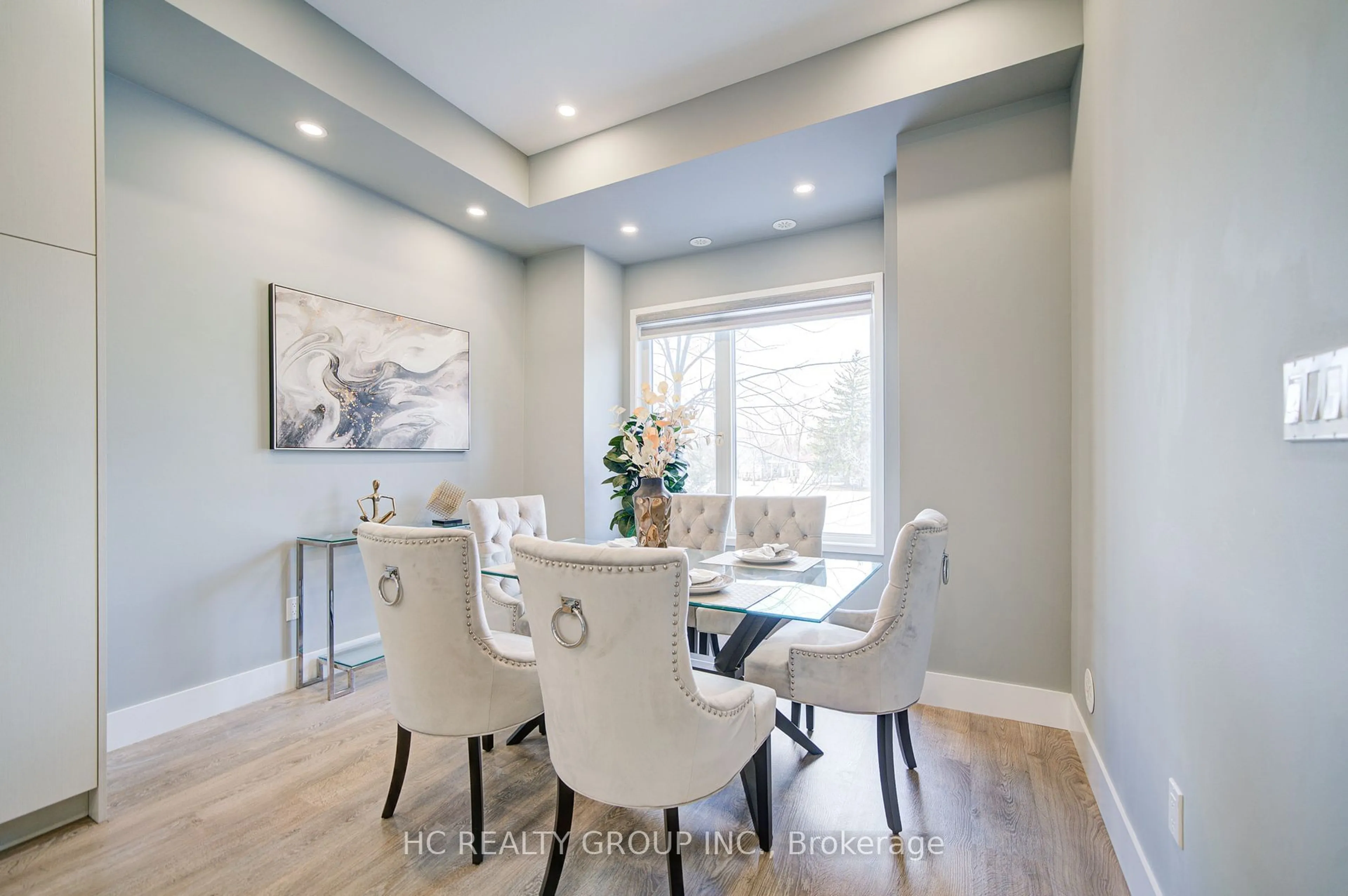 Dining room, wood/laminate floor for 25 Lafferty Lane #51, Richmond Hill Ontario L4C 0Z8