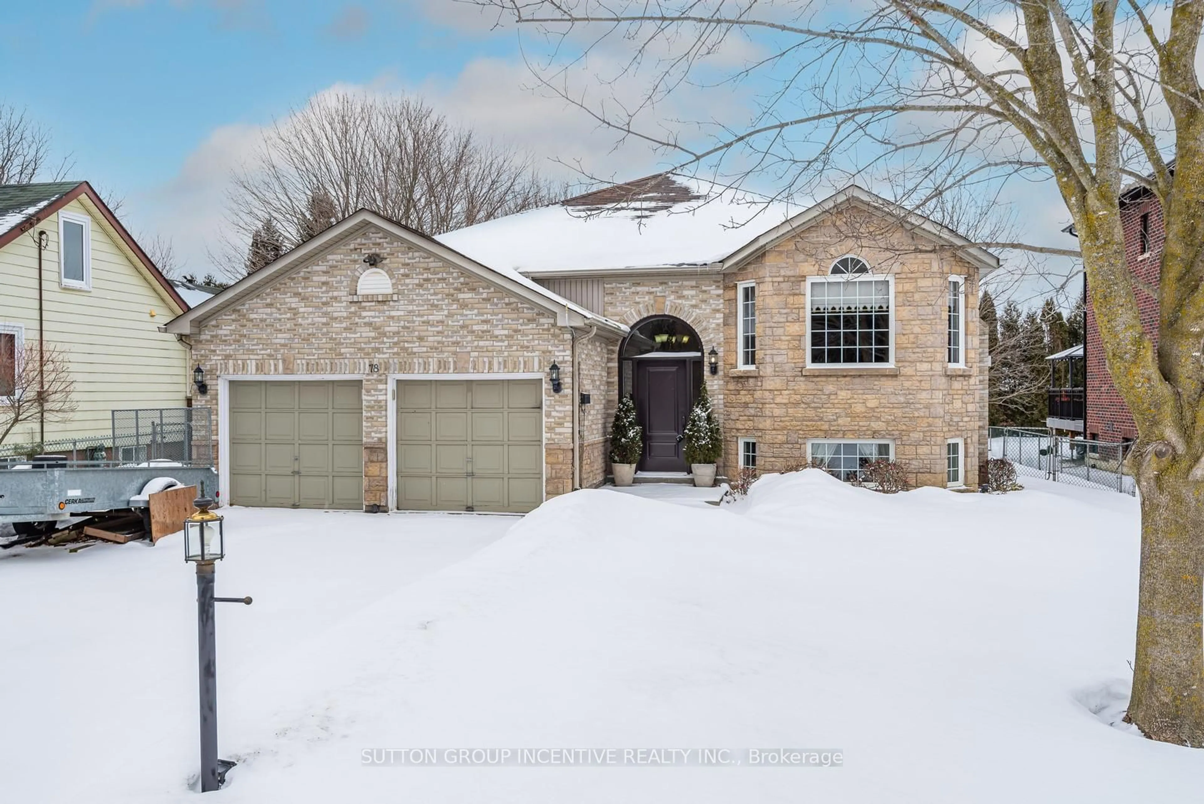 Home with brick exterior material, street for 78 Howard Rd, Newmarket Ontario L3Y 3G7