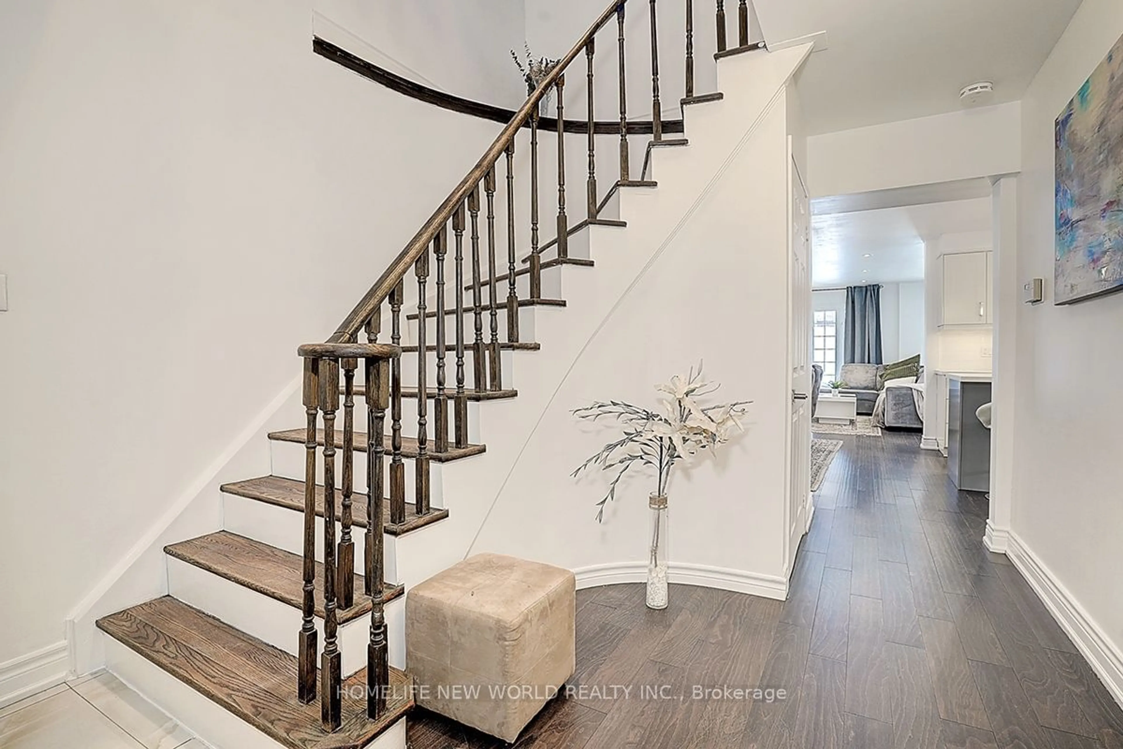 Stairs for 81 Stirling Cres, Markham Ontario L3R 7J8