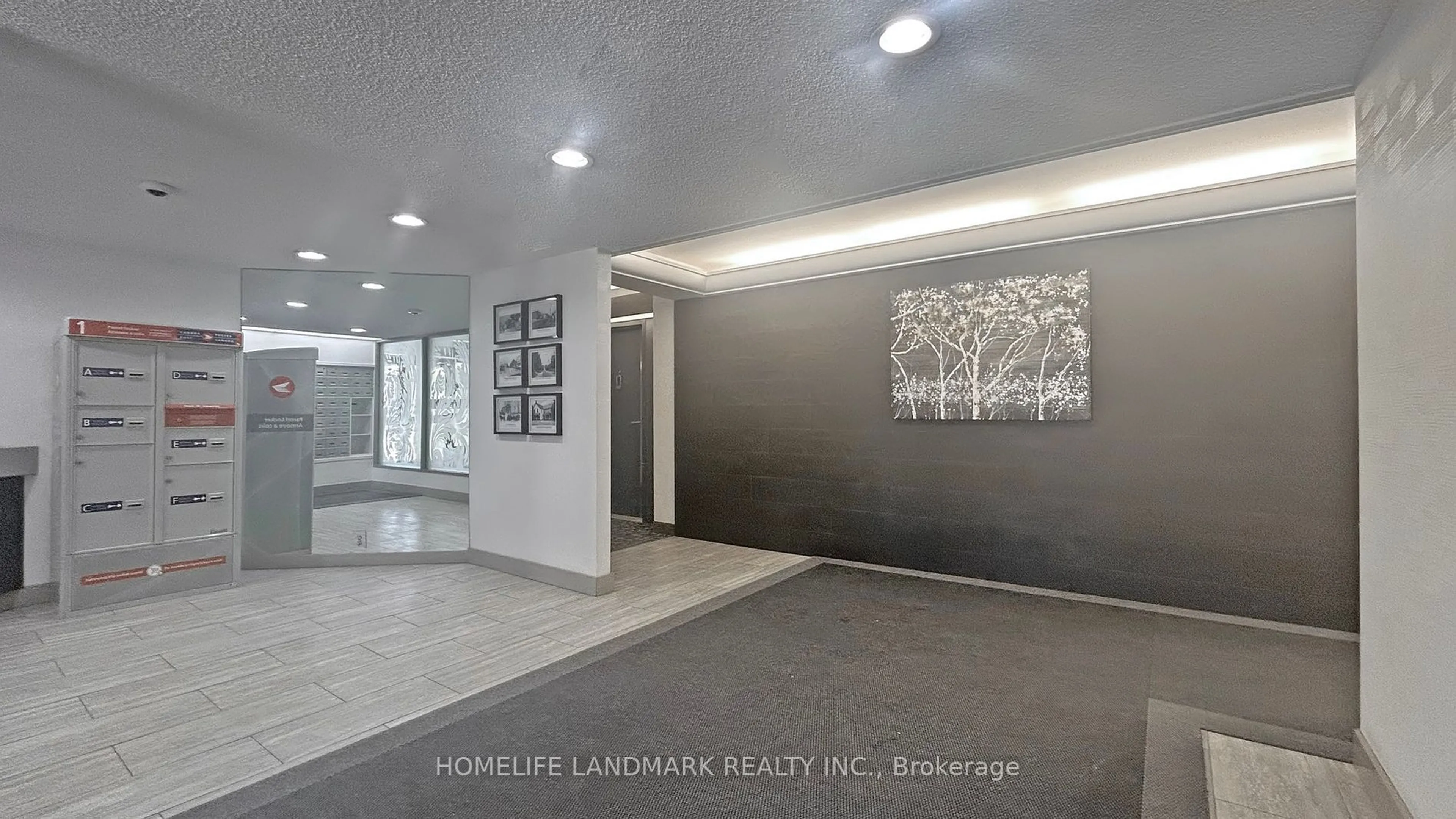 Indoor foyer for 7811 Yonge St #309, Markham Ontario L3T 4S3