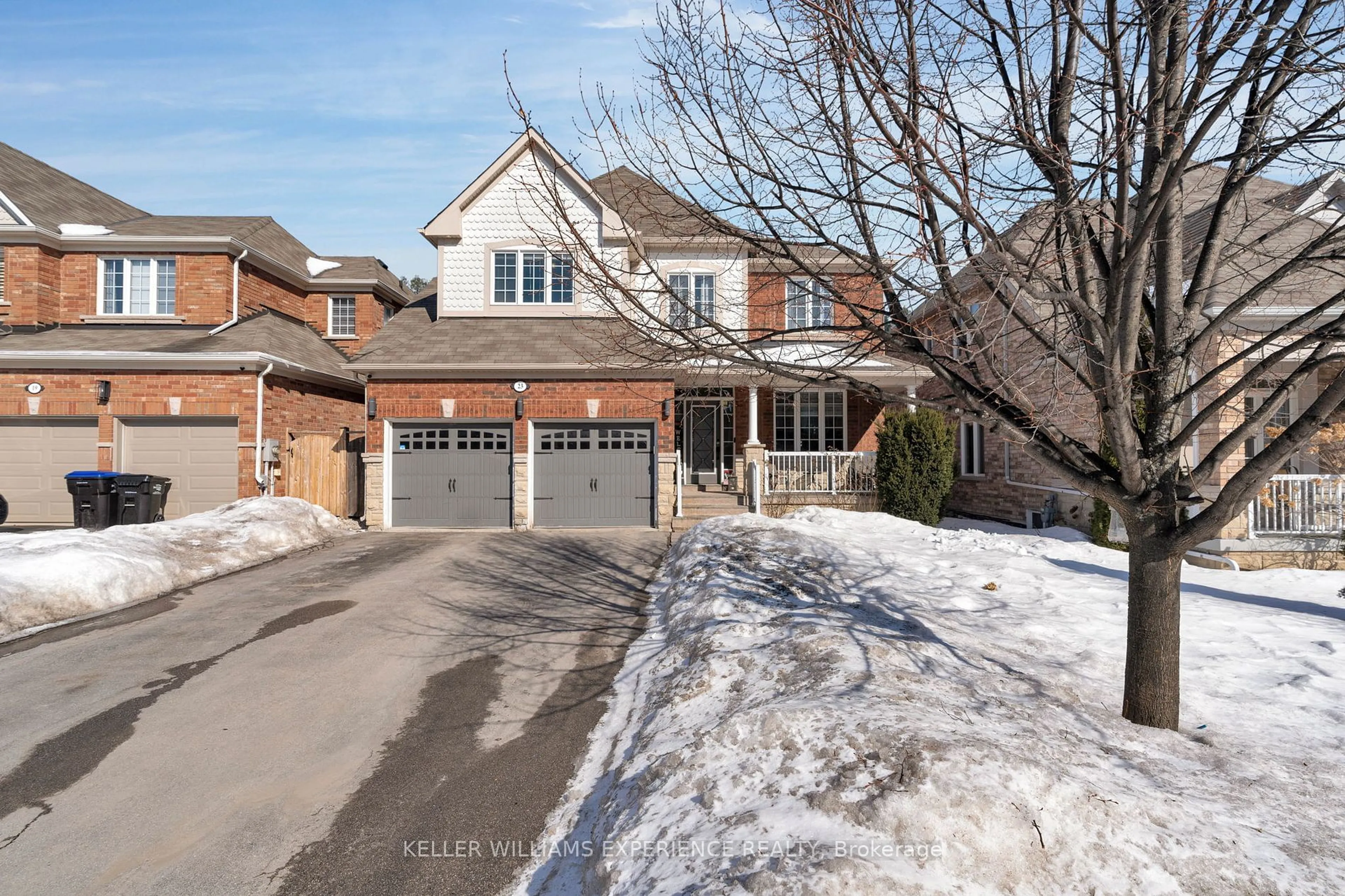 Home with brick exterior material, street for 23 Mccann Cres, Bradford West Gwillimbury Ontario L3Z 0G6